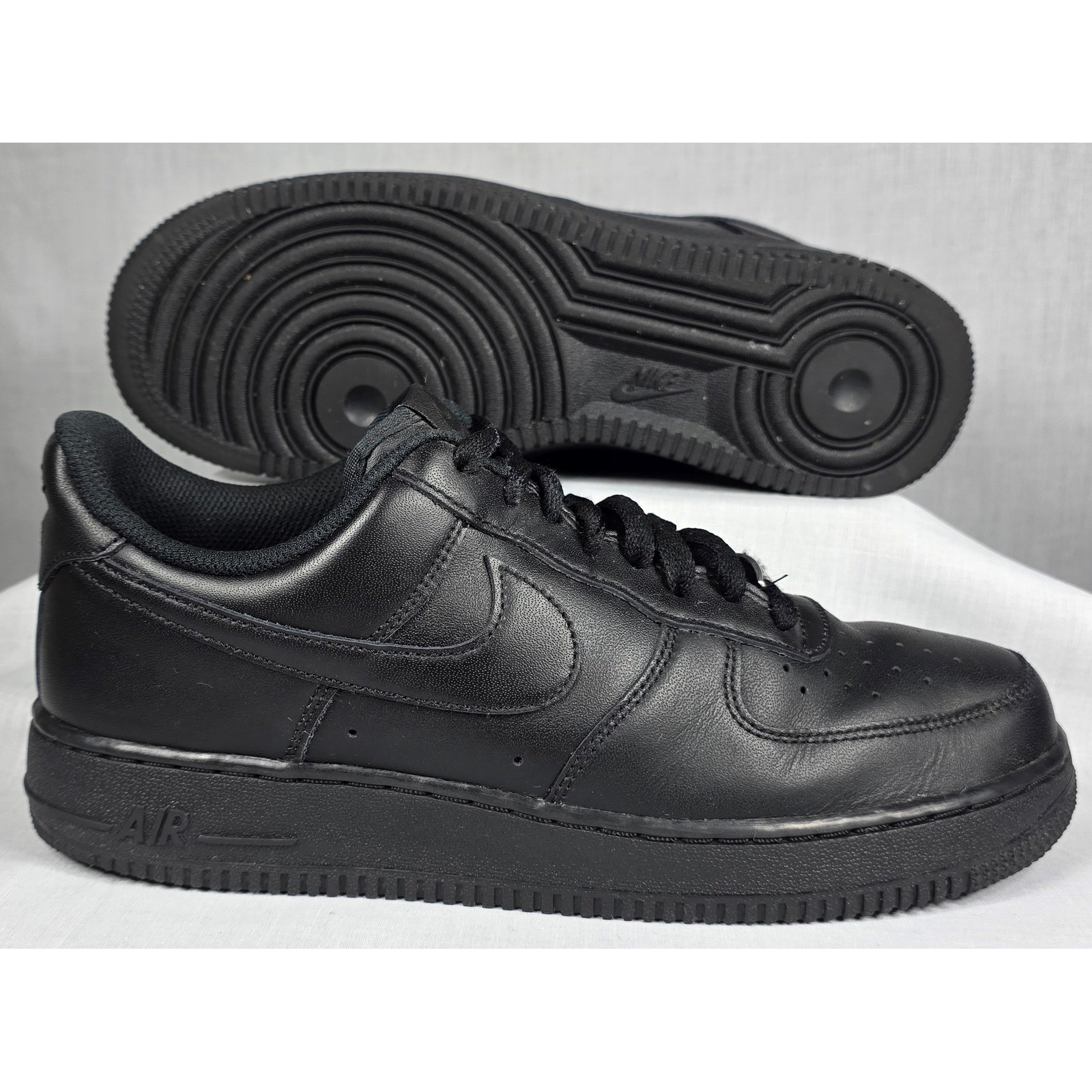 Nike Air Force 1 07 Triple Black Low Sneakers Men’s 8.5