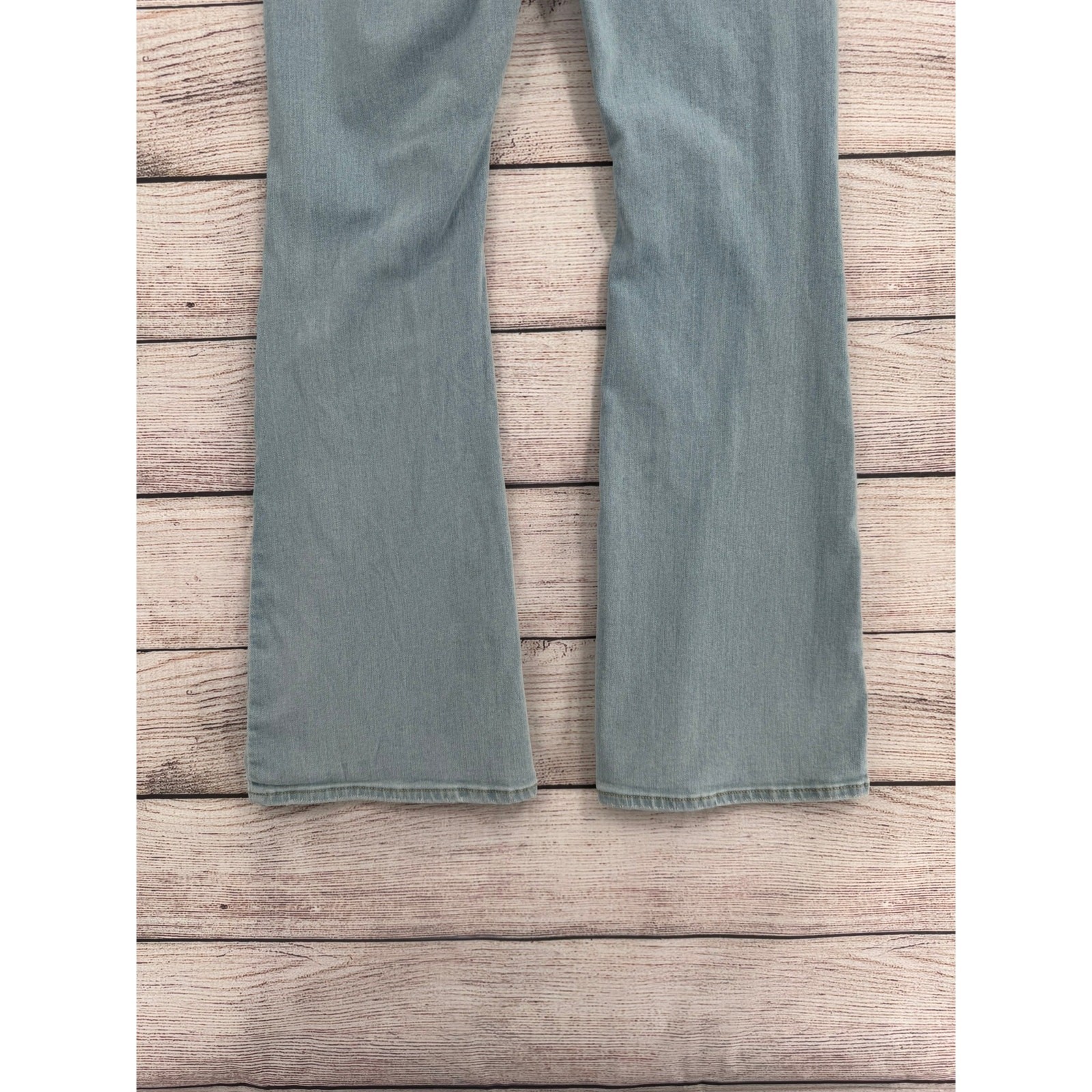 Levi’s 726 Flare Stretch Jeans Womens 28 Blue Light Wash Denim