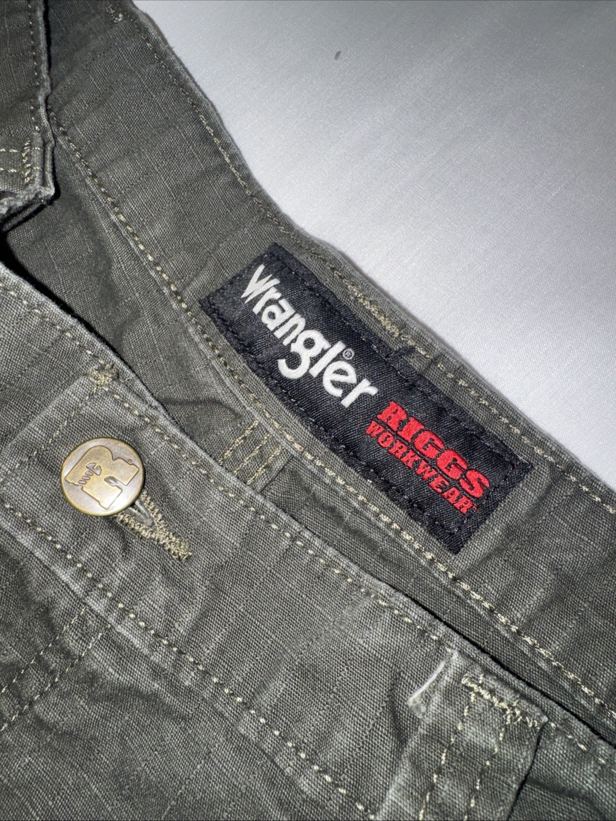 Wrangler Riggs Workwear Men’s Pants Green Rip Stop Size 40×32 Worn Once