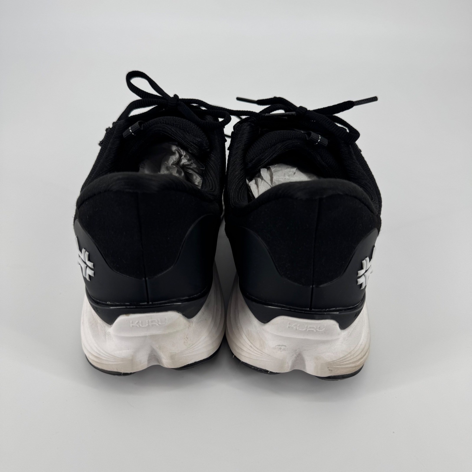 Kuru Atom 2 Men 10.5 Wide Jet Black Bright White Athletic Running Shoes Sneakers