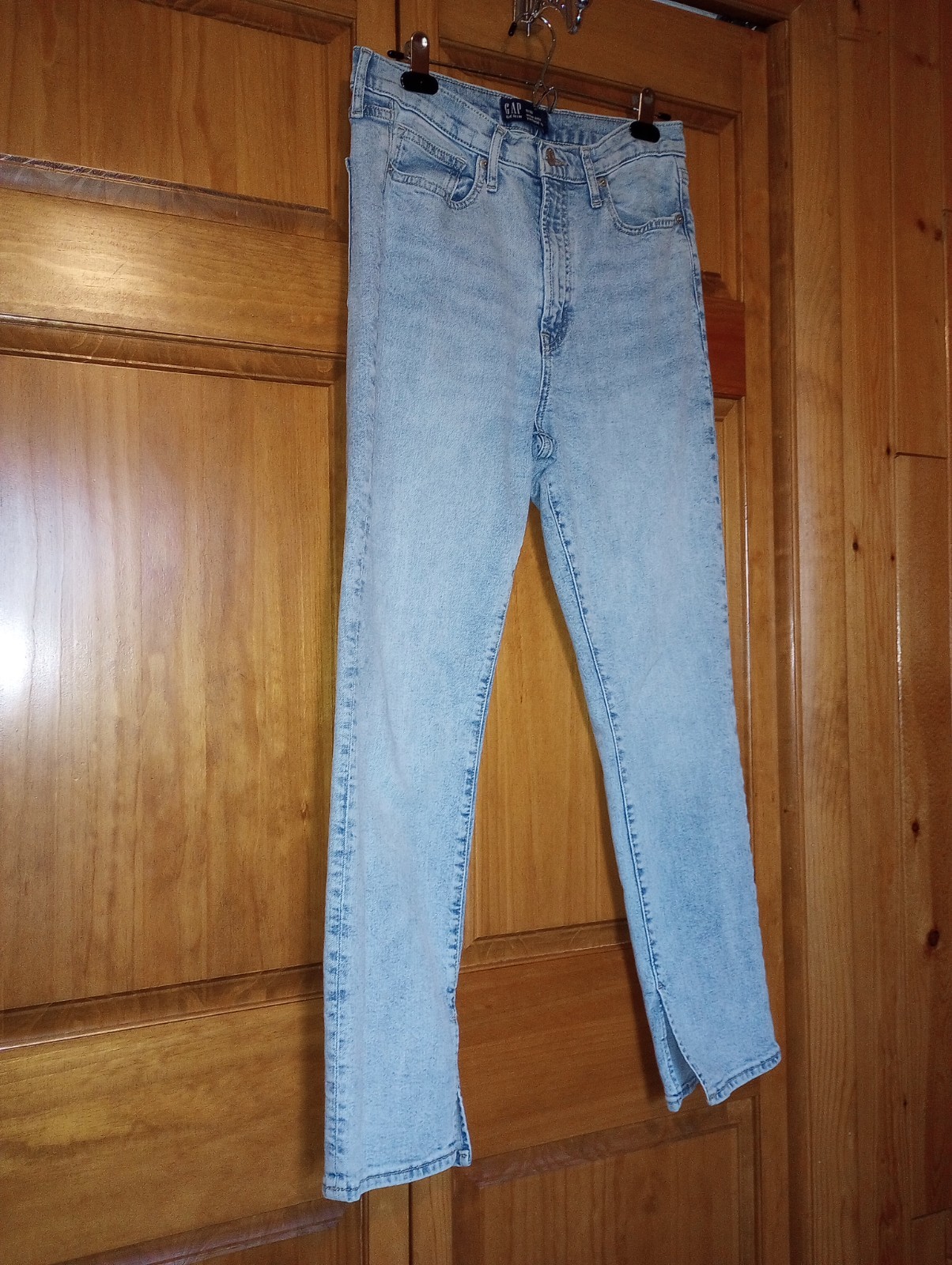 Gap Denim “Vintage” Look Jeans 5″ Ankle Slit Womens 31″ waist, 12″ rise, Lt Wash