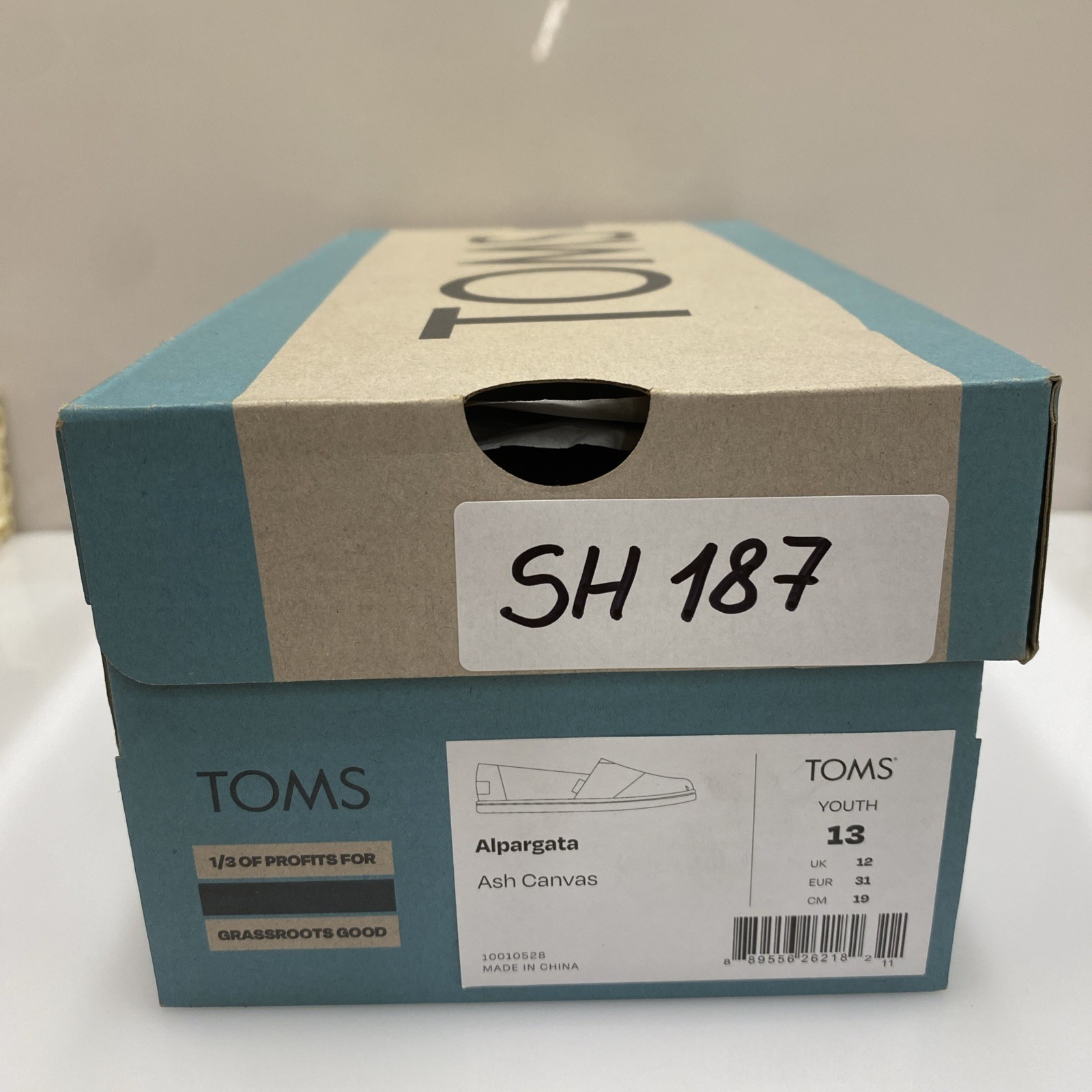 TOMS Kids Alpargata – Ash Canvas (Little Kid/Big Kid) Size 13 Y / 19 cm