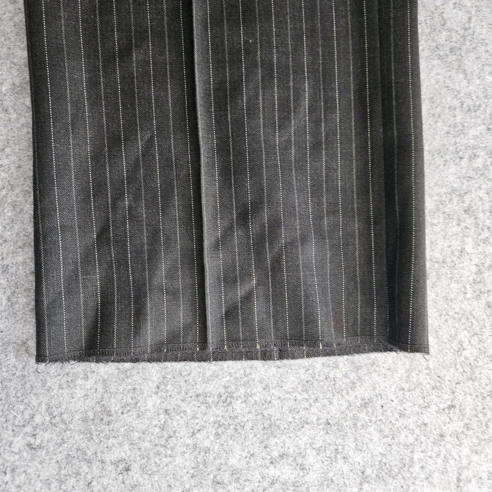 Lineage Mens Charcoal Pinstripe 2-Piece Suit 42L 34×35 Super 110s Merino Wool