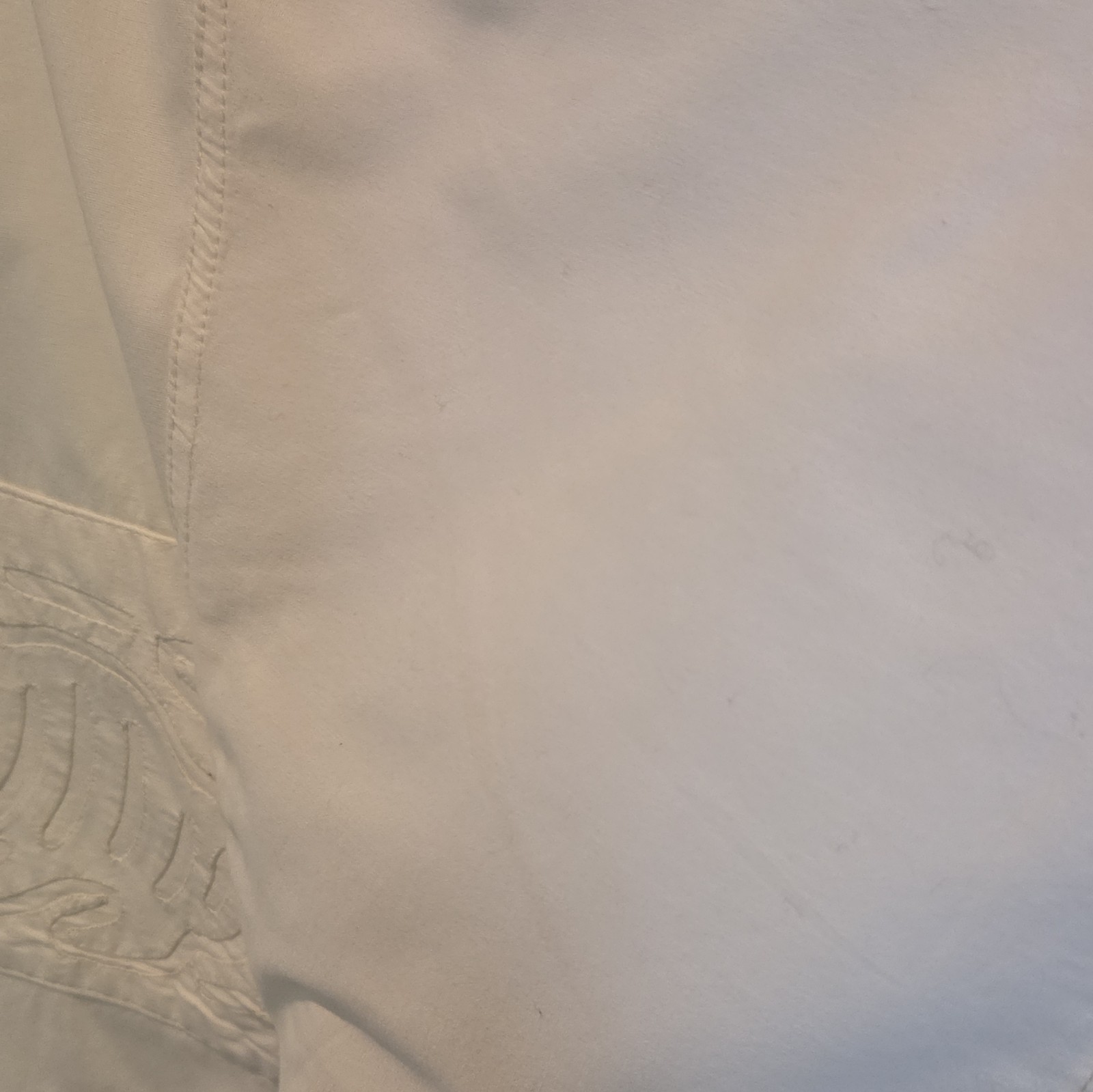 My Name Is Panama Men’s XL White Woven Cotton Button-Up Shirt Embroidered F22