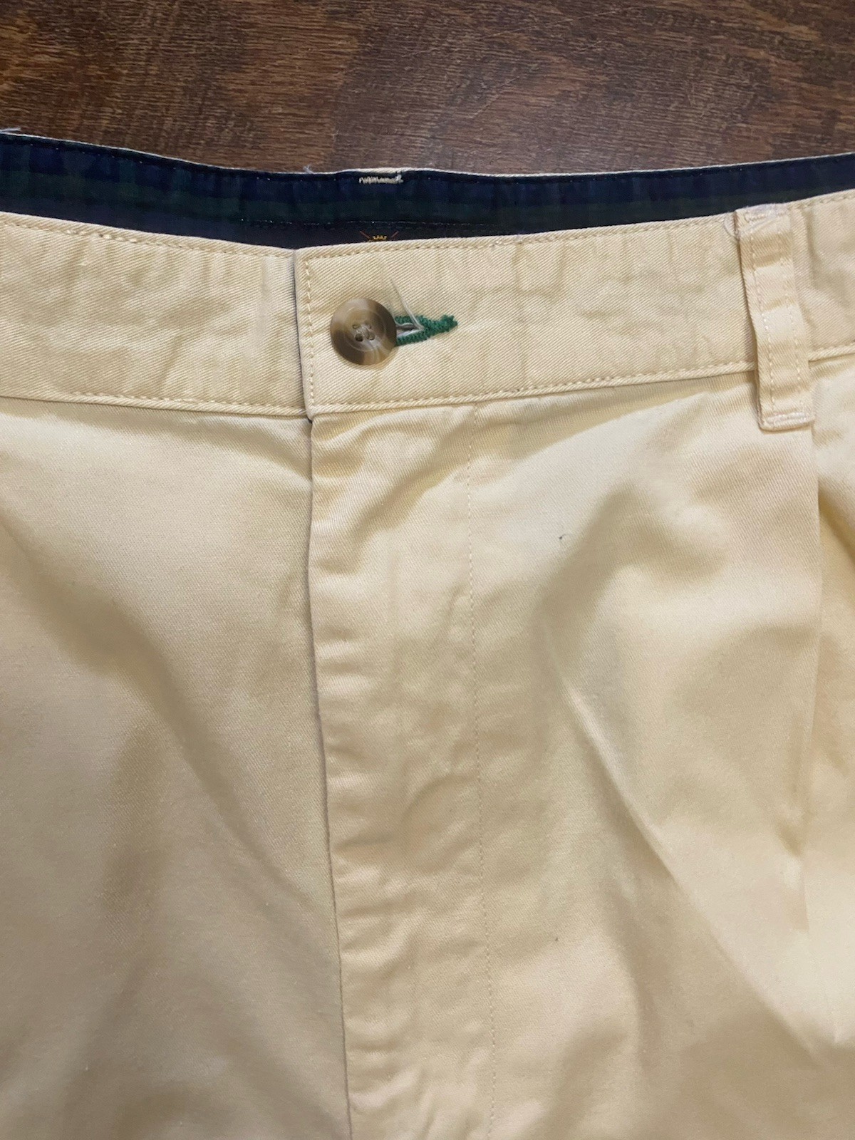 Vintage Tommy Hilfiger Men’s Beige Cotton Chino Shorts- Size 40
