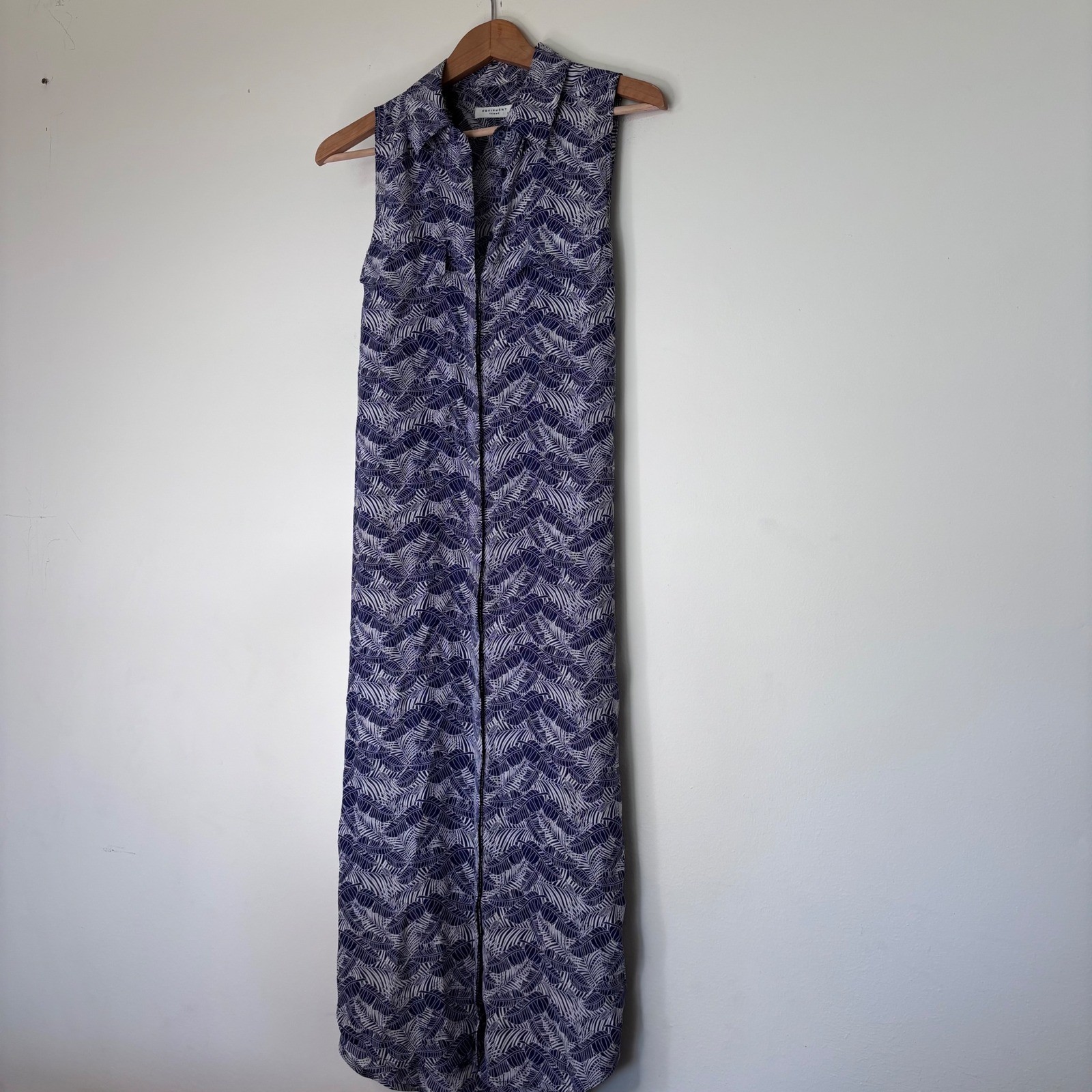 Equipment Tegan Sleeveless 100% Silk Shirt Dress in Ultramarine Jungle Medium