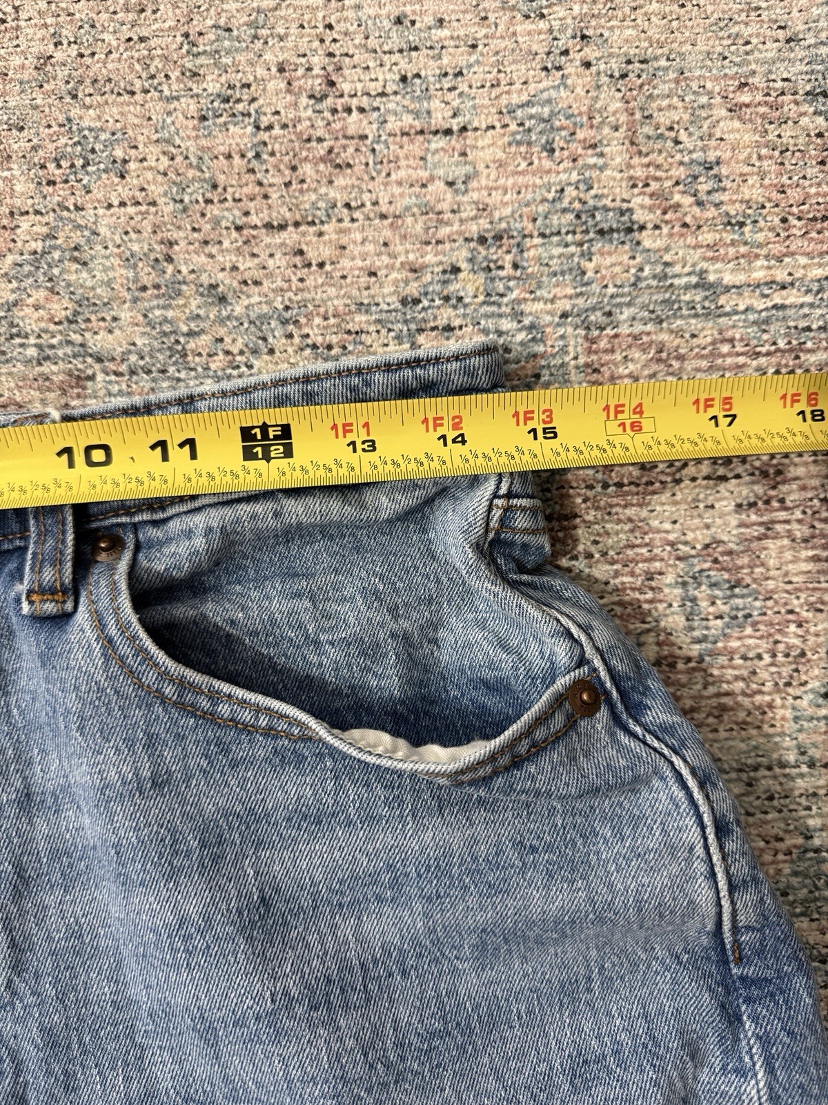 Abercrombie & Fitch Curve Love 90s Relaxed High Rise Jeans Medium Wash 29 / 8S