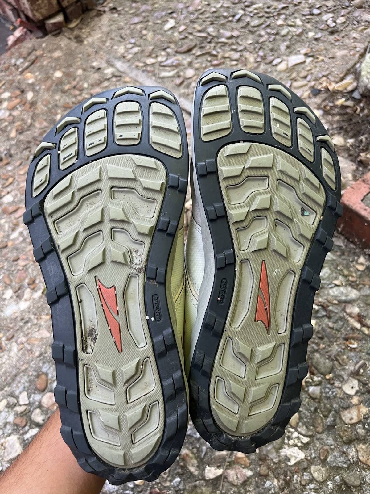 Altra Superior 5 Trail Running Shoes Men’s Size 11 White Orange ALOA546Z229