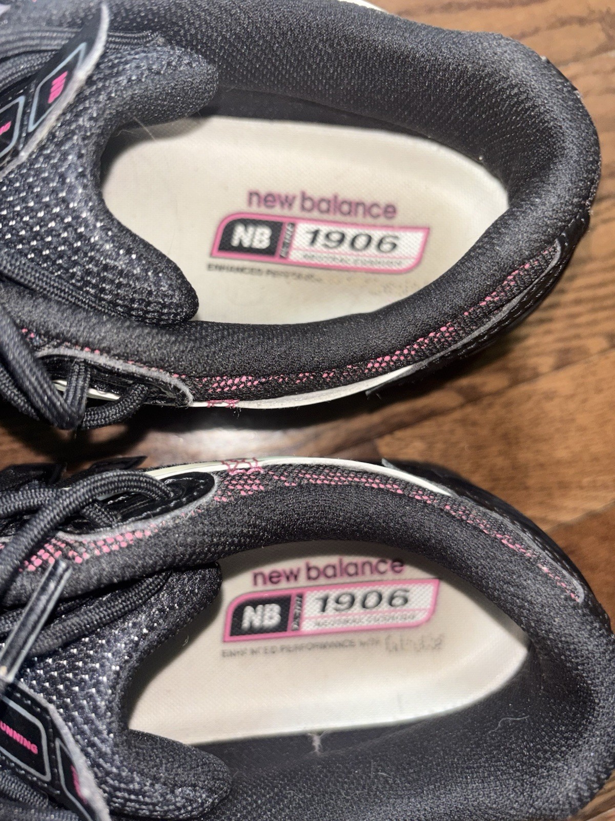 New Balance 1906A Black/Dragon Berry Mens Size 10.5 Very Good Condition
