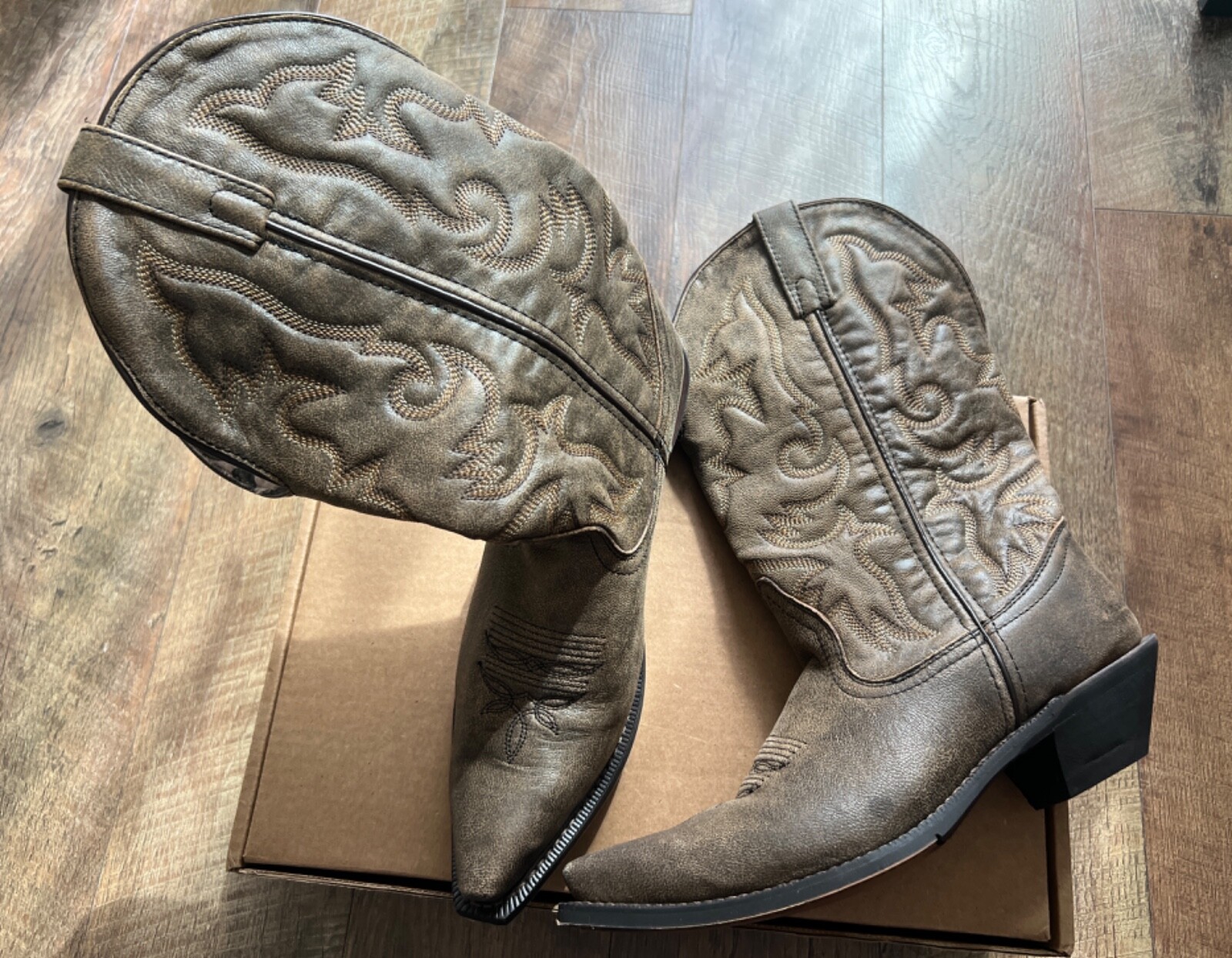 Laredo Womens Access Goat Snip Toe Dress Boots Mid Calf Low Heel 1-2″ Size 10