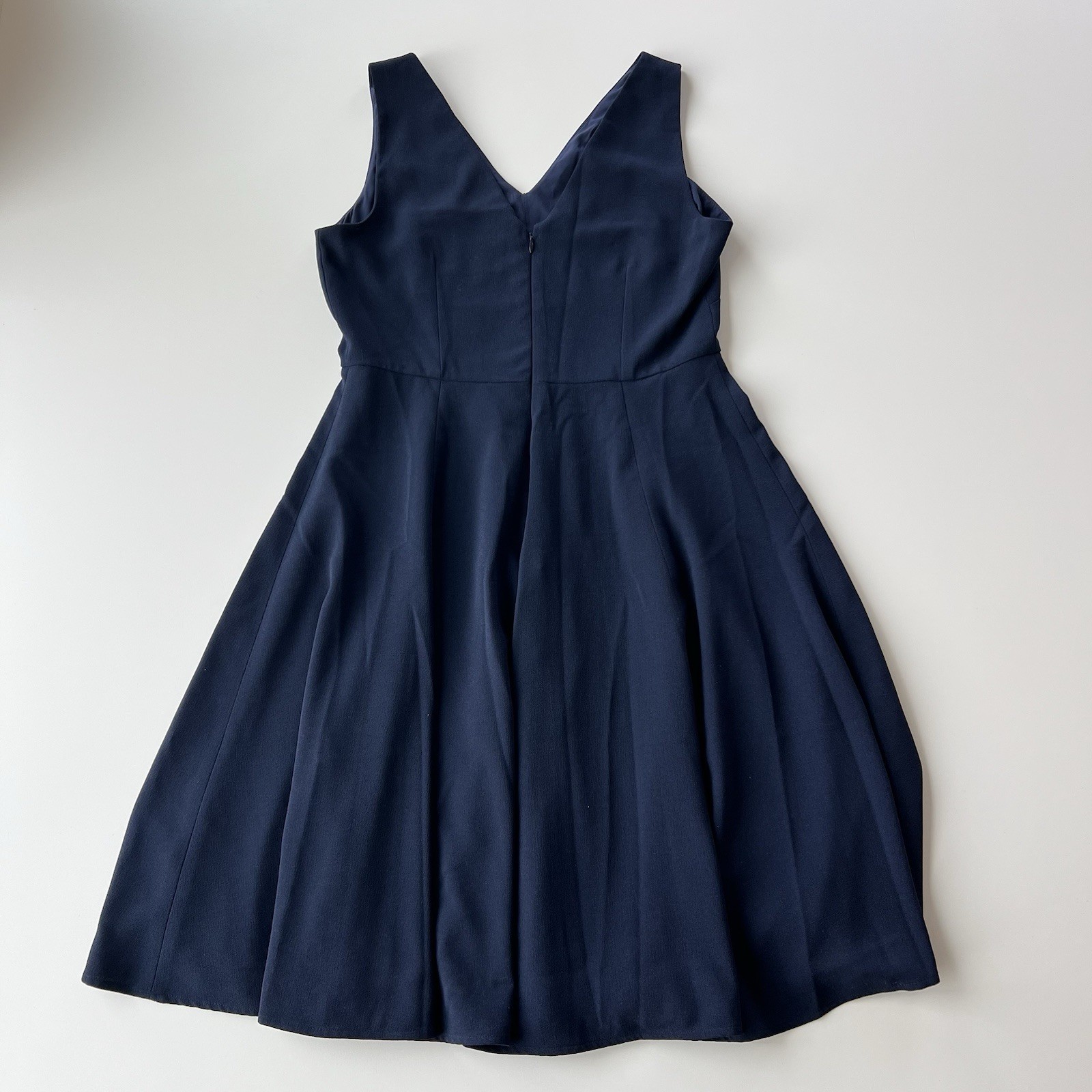 Gal Meets Glam Size US 6 Flare A-Line Vneck Sleeveless Dress Navy Blue