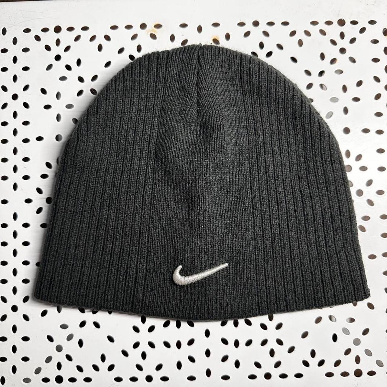 VTG 90’s Y2K Nike Gray Beanie Hat small Withe embroidered swosh
