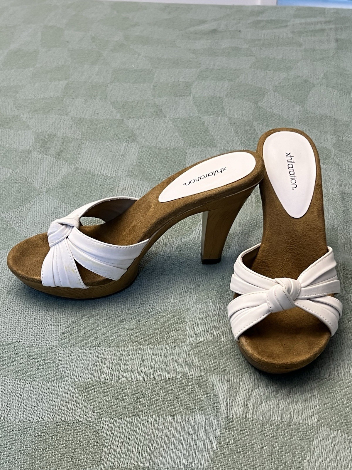 Xhilaration Women’s White Slip-On Open Toe Knot Strap Mule Heels Size 6
