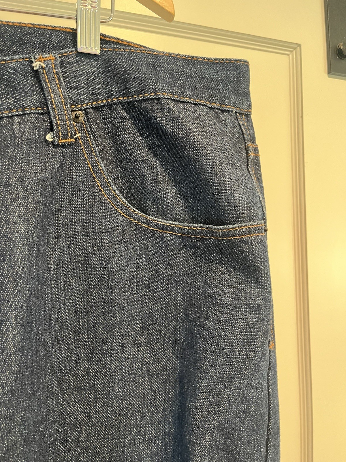 ROCAWEAR Classic Fit Blue Jeans – Men’s 45×34 – Wide-leg