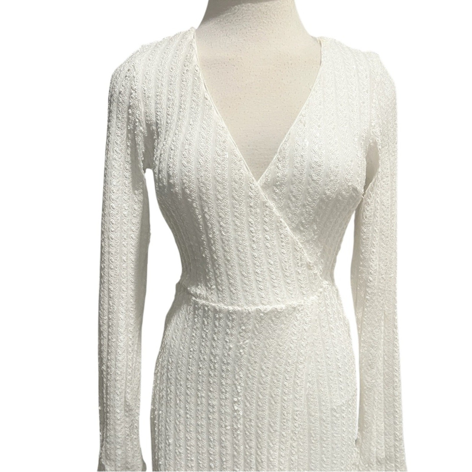 Lulus Love Lasts Forever White Sequin Long Sleeve Maxi Dress Size XS NWT