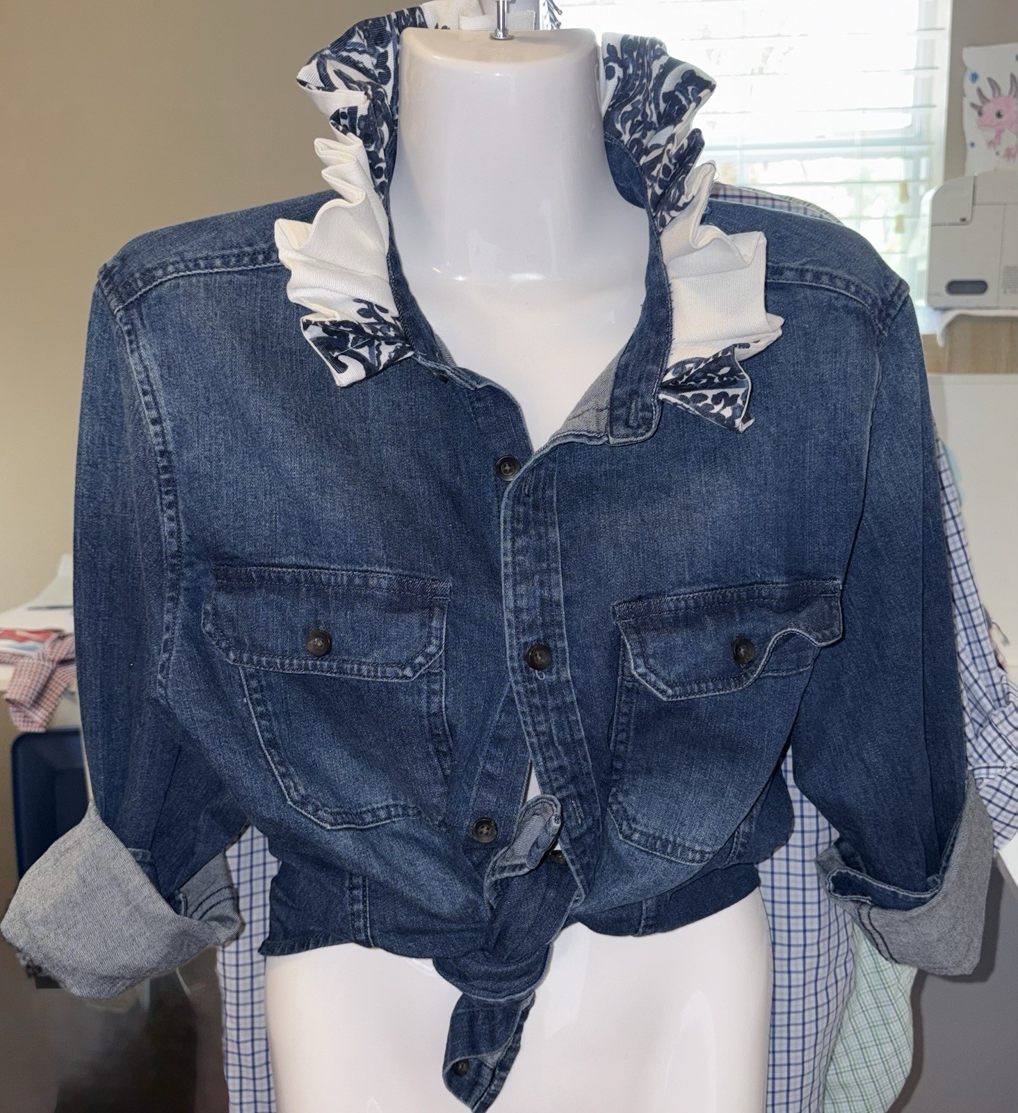 Goodfellow & Co Denim Upcycled S Blue Floral Point Collar Button-Up Long Sleeve
