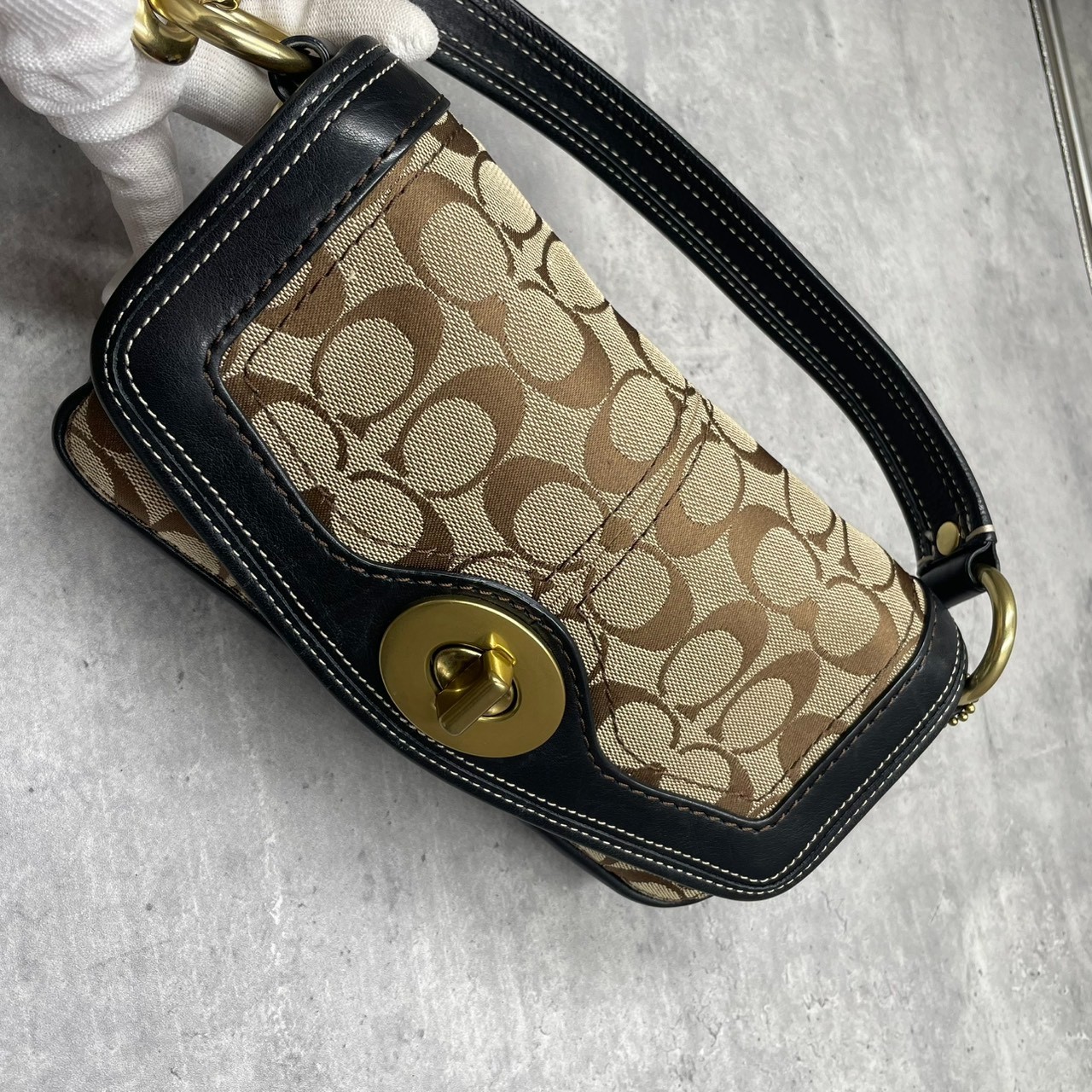 Coach 10335 Legacy Shoulder Bag Turnlock Signature Used Authentic Vintage Black