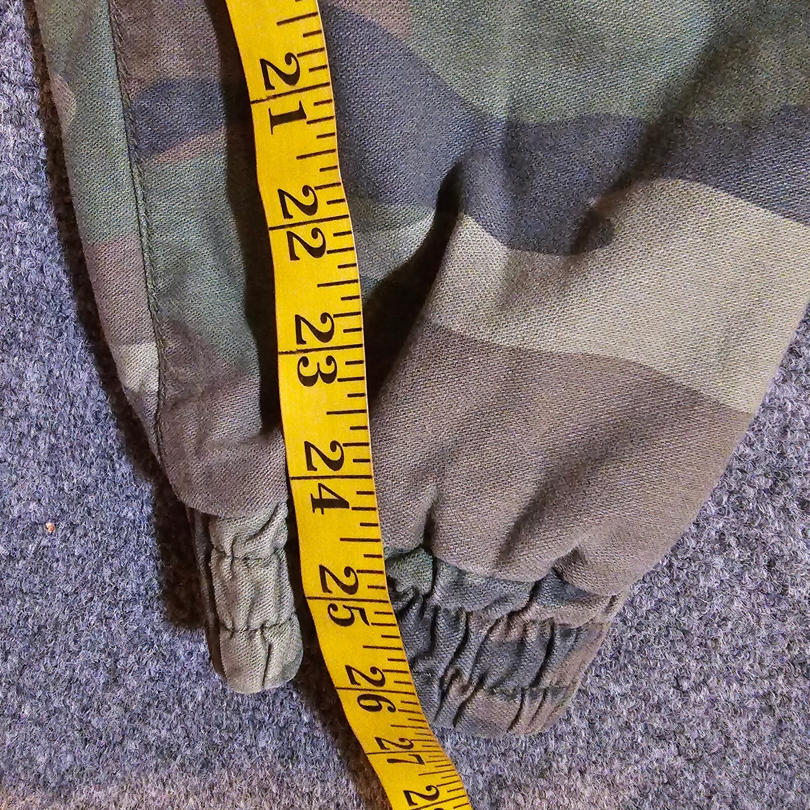TNA Pants Womens 6 Green Camo Joggers Zipper Pockets Sweatpants Casual Atheltic