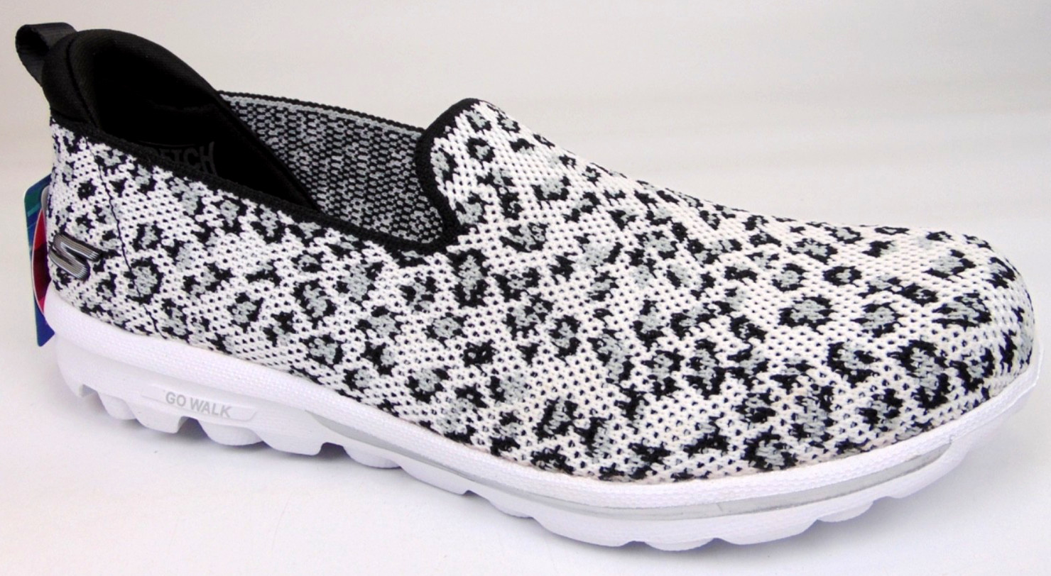 NEW Skechers GOwalk Stretch Fit Comfort Shoes Women’s Size 8.0 M, Gray Sneakers