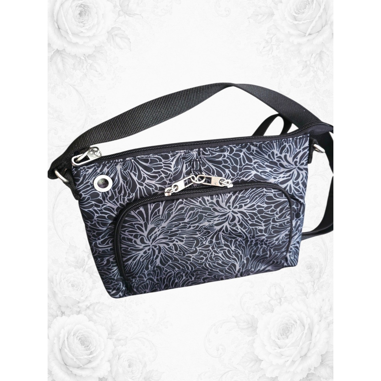 New Baggallini RFID Locking Zipper Floral Travel Crossbody Messenger Bag
