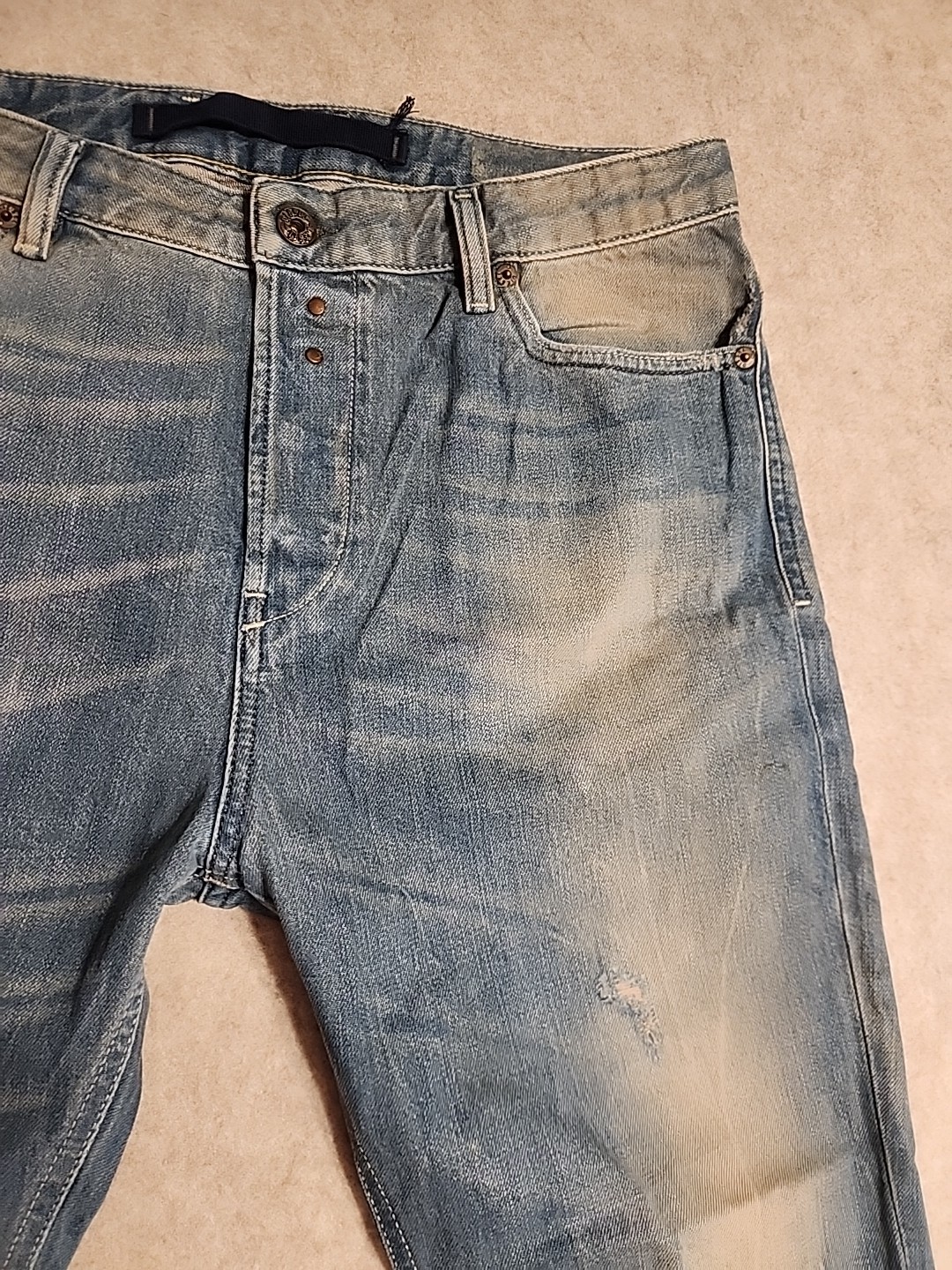 Diesel Eazee Relaxed Boyfriend Denim Jeans 30×25 whiskered Distress staining EUC