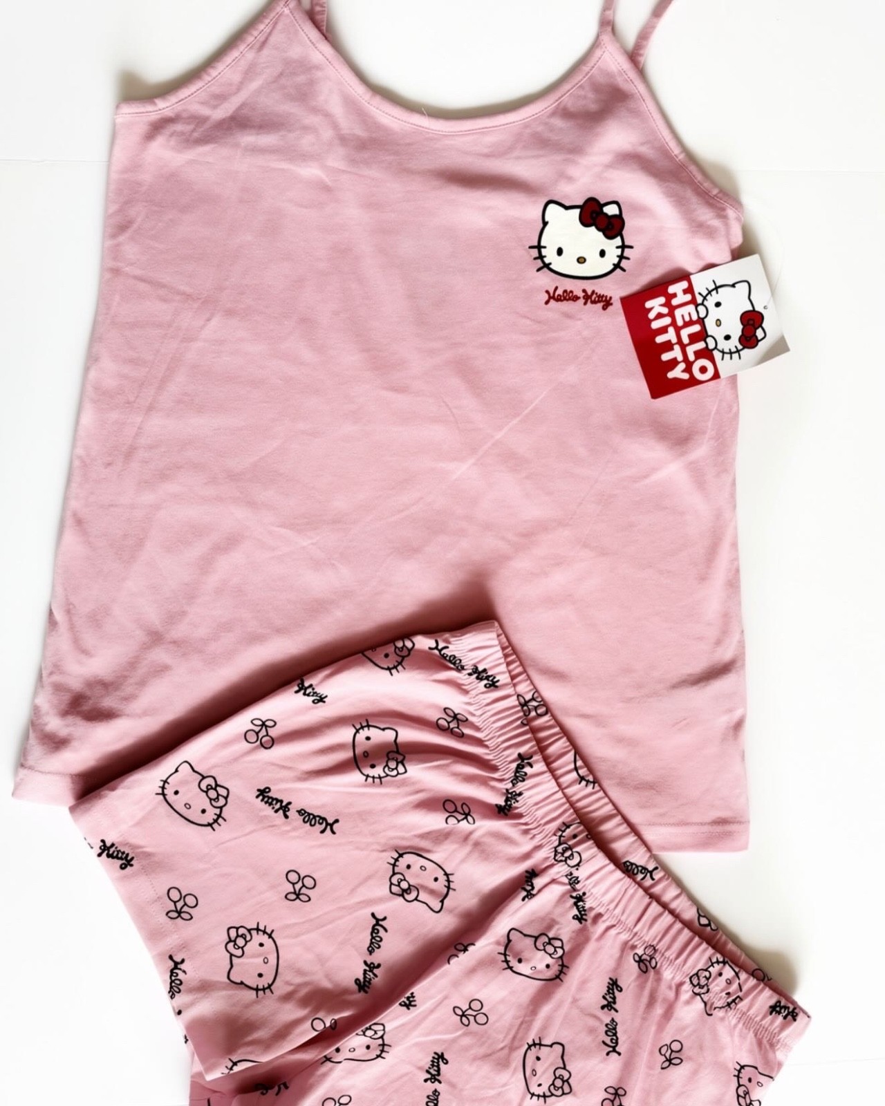 Hello Kitty Pajama Set for Women – Soft & Comfortable Sleepwear XS, S, M, L, Xl