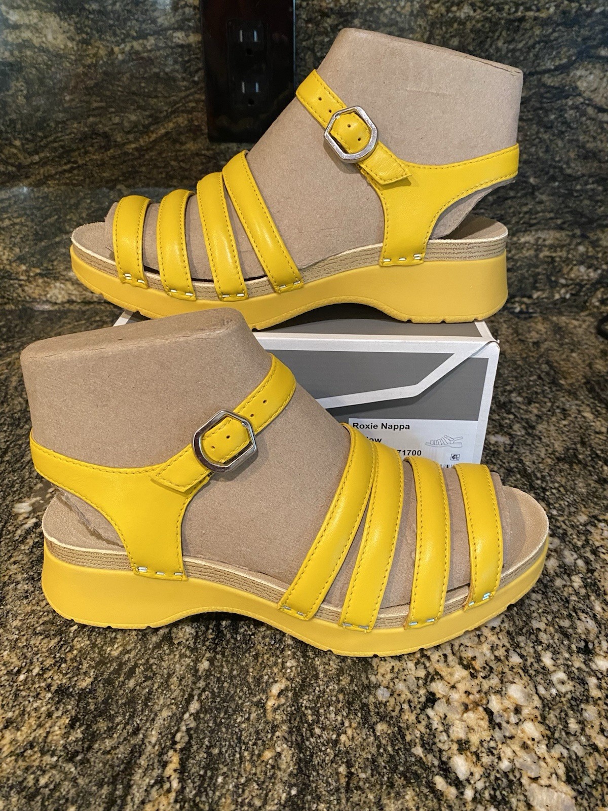 NEW Womens Dansko Roxie Nappa Sandals, size 8.5 – 9 (EU 39) shoes