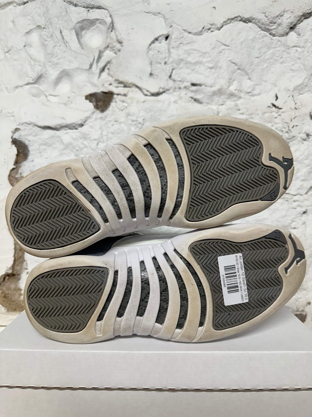 Air Jordan 12 Retro ‘Stealth’ Men’s Size 10.5 Pre-owned Sneakers CT8013-015