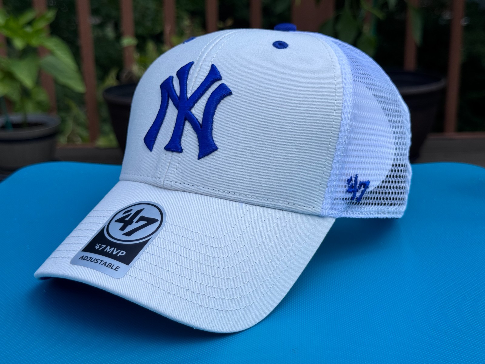New York Yankees ’47 MVP Trucker Adjustable Cap Hat MLB $32 Royal Blue E White n