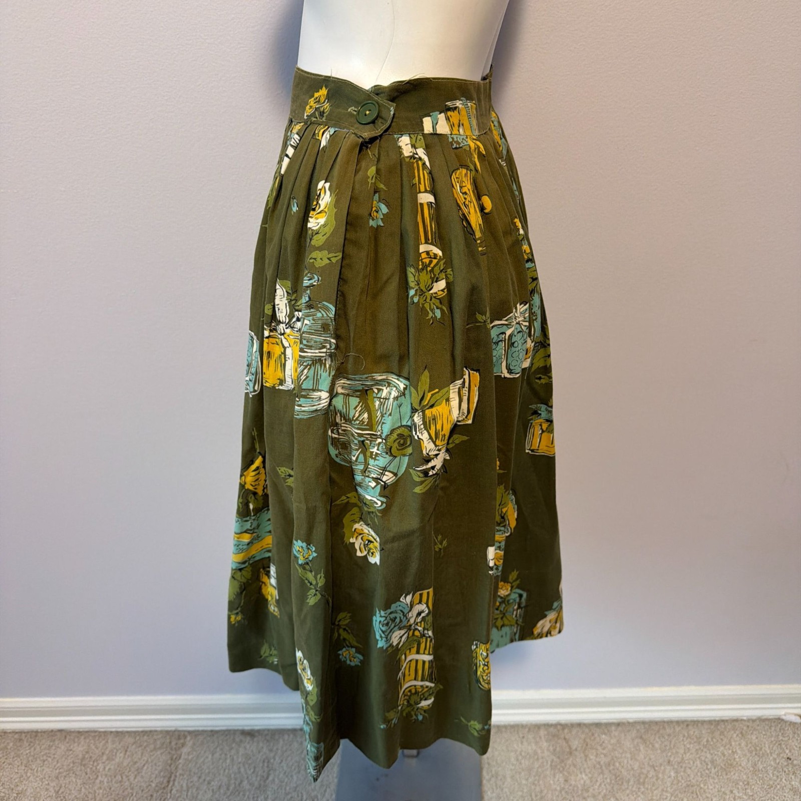 Vintage 50s Novelty Print Skirt Olive Green Cotton Perfume Bottle Rose Gift S