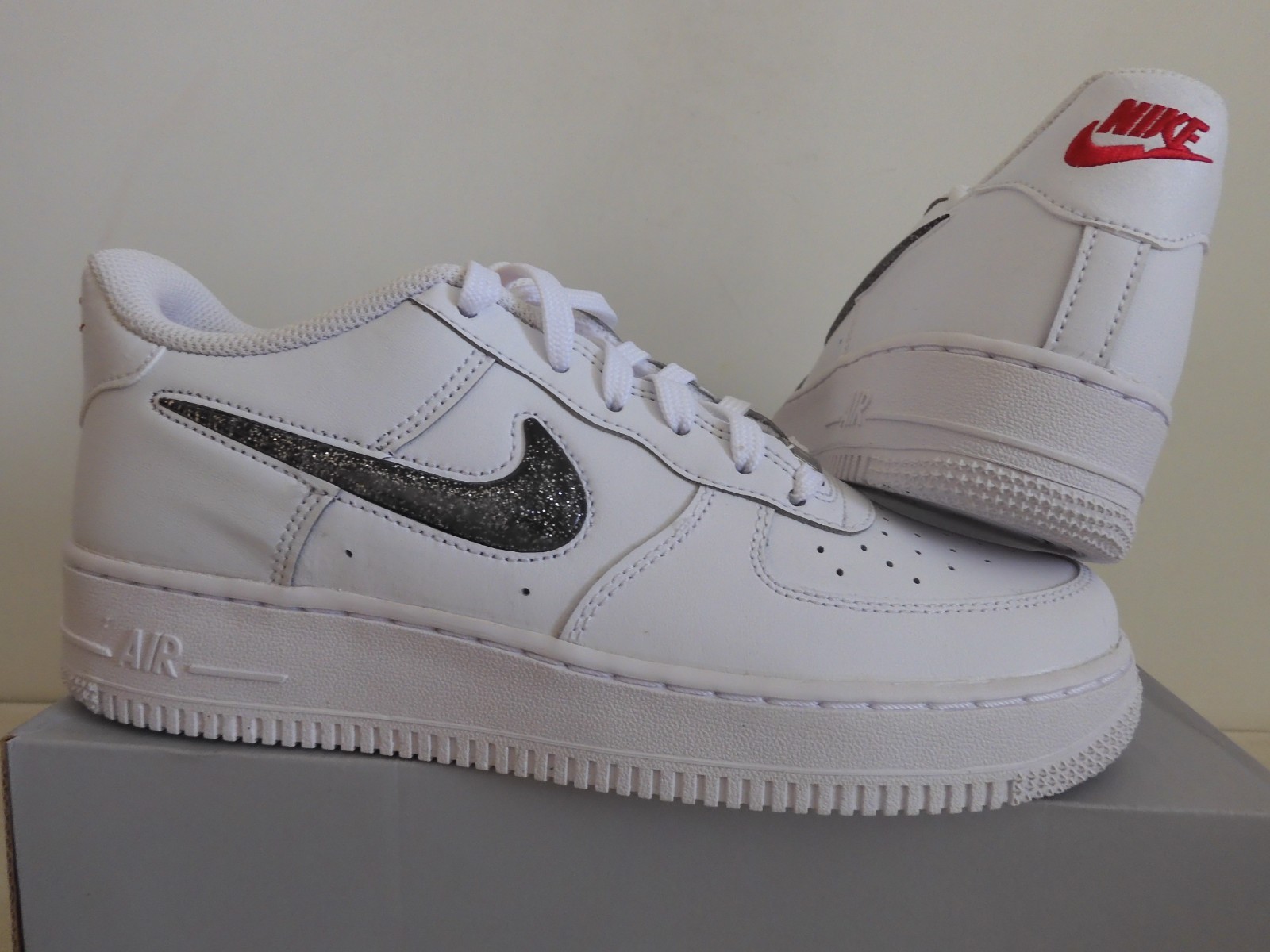 Nike Air Force 1 LV8 (GS) White-Black-Very Berry Sz 7Y [DC9651-100]