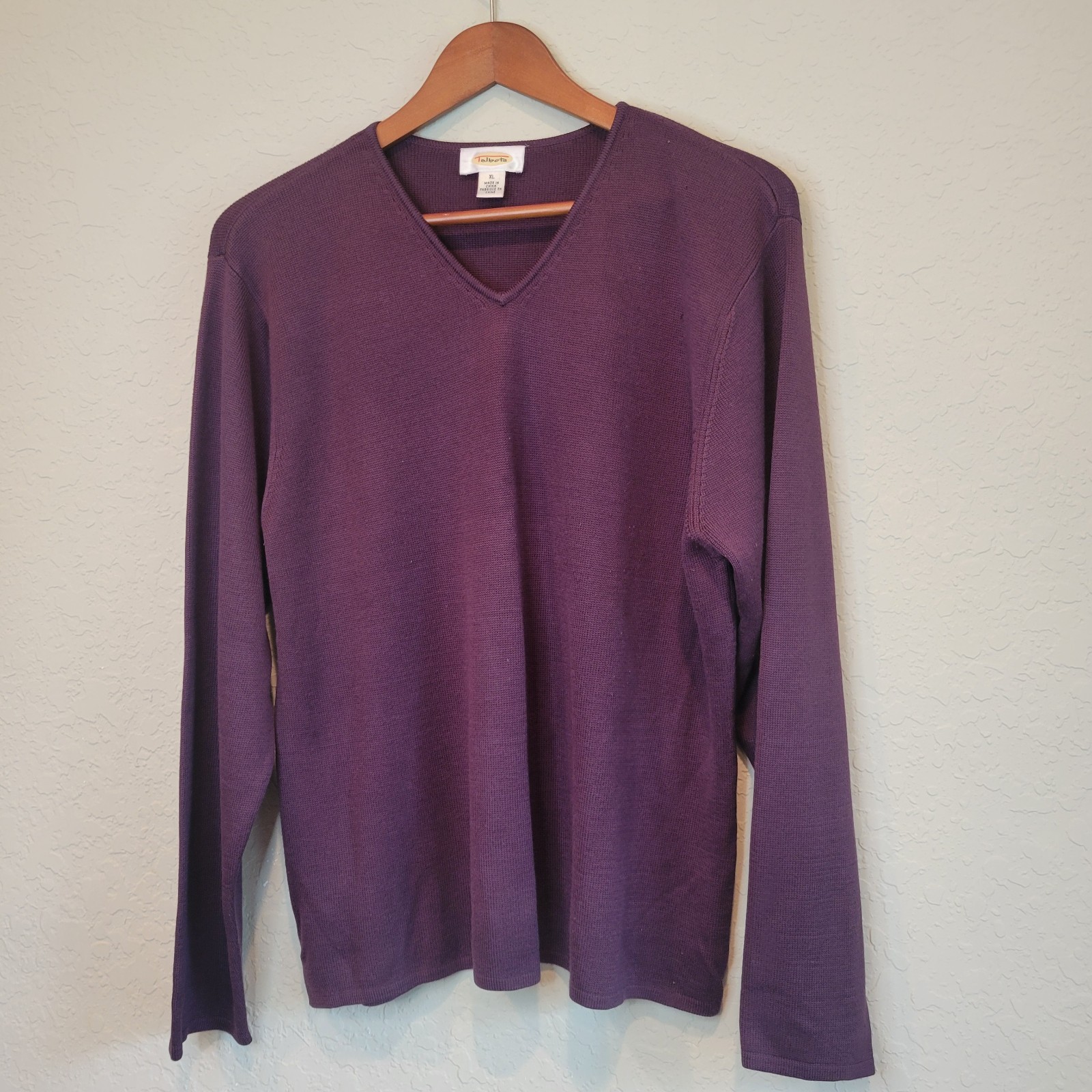 Talbots Women’s 100% Silk V-Neck Size XL Plum Purple Long Sleeve Sweater Top