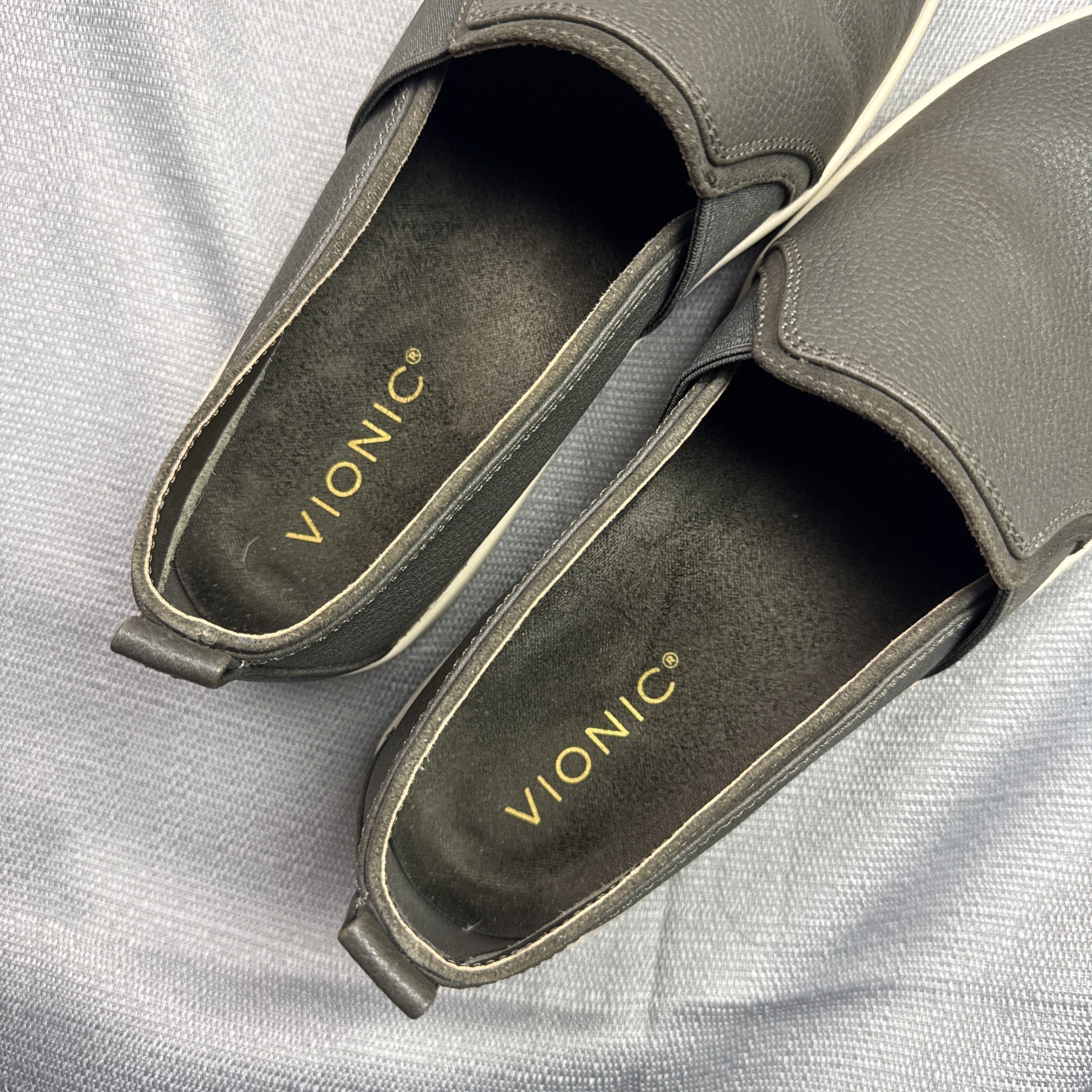 Vionic Womens Cambria Leather Slip On Shoes Sz 7 W Dark Green