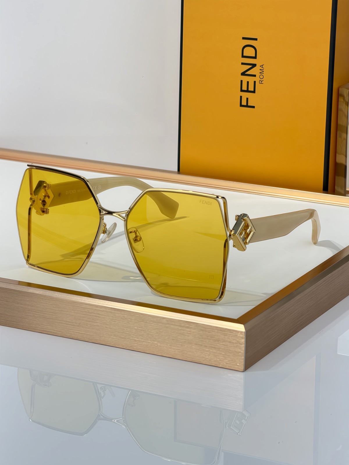Fendi FF40220 Oversized Sunglasses Gold Logo 63-18-140 Women