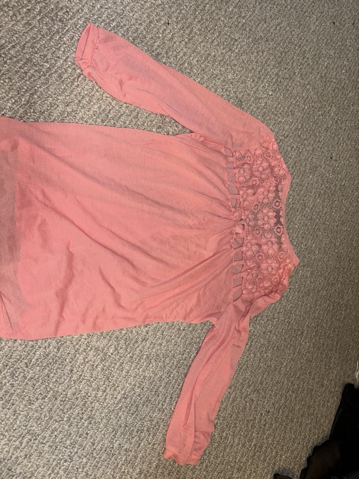 rue21 Women’s L Pink Solid V-Neck 3/4 Sleeve Pullover Top Lace Yoke