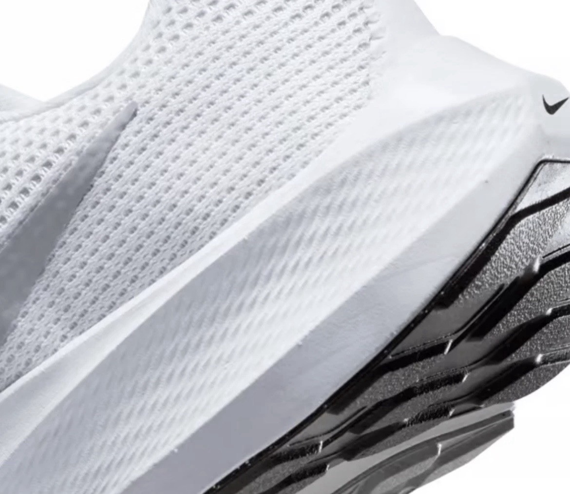 Nike Air Zoom Pegasus 40 Low White Photon Dust DV3853-102 Men’s Running Shoes
