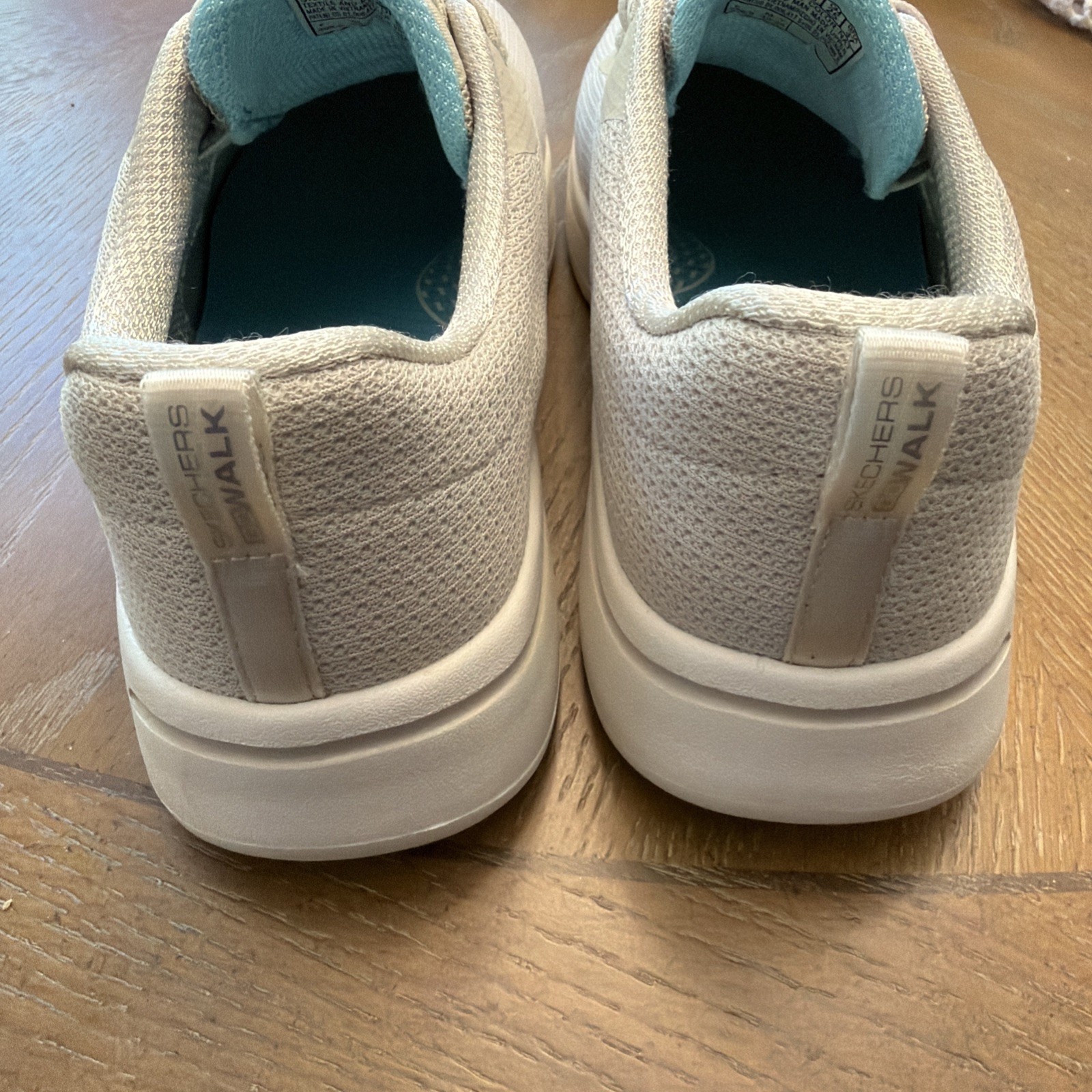 Sketchers Go Walk Arch Fit Size 8