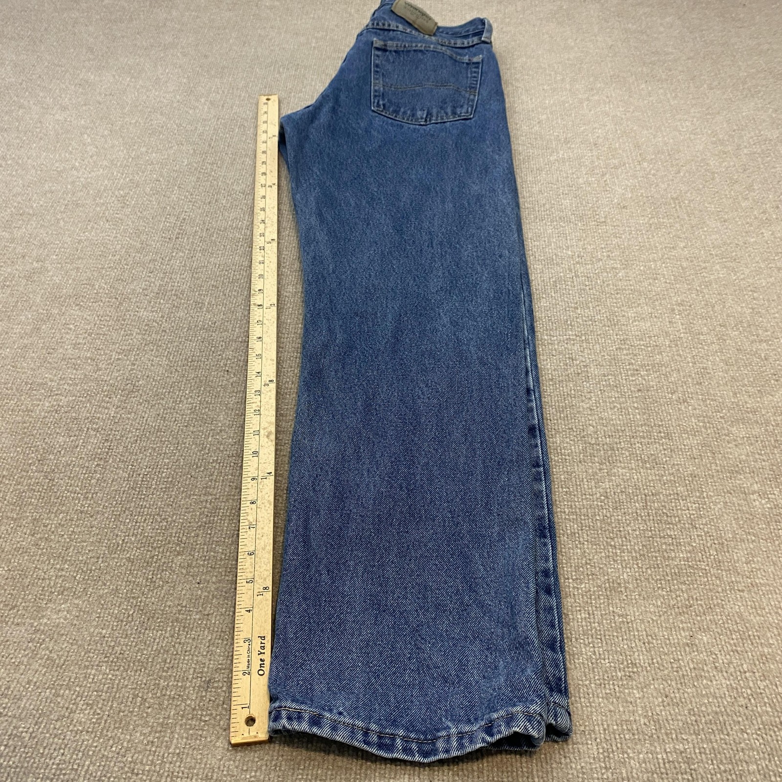 Wrangler Authentics Jeans Mens 32×32 Blue Medium Wash Relaxed Straight Denim