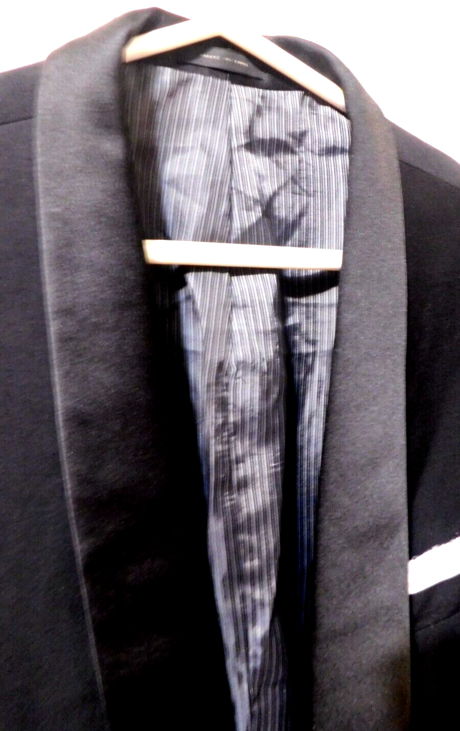 Calvin Klein~Fine Worsted Polyester & Wool Black Tuxedo Jacket Size 48L Slim Fit