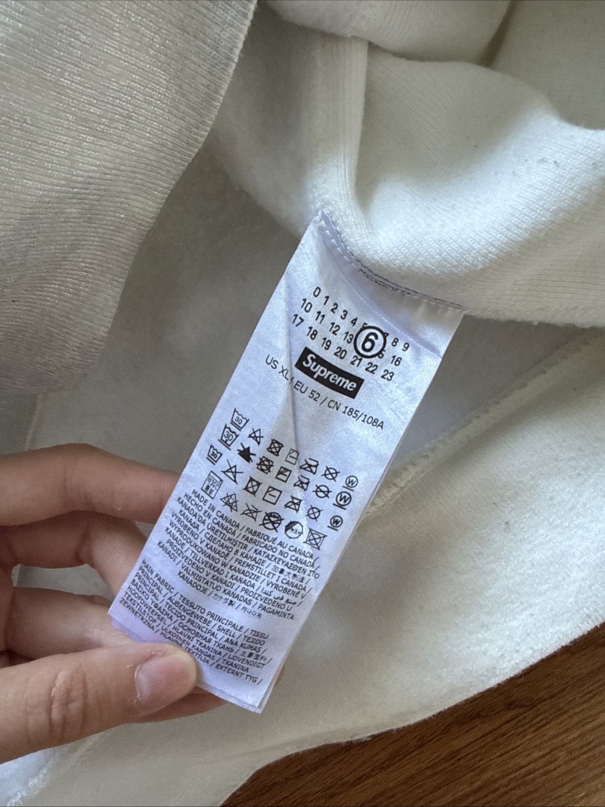 Supreme MM6 Maison Margiela Foil Box Logo Hooded Sweatshirt White Size XL C22