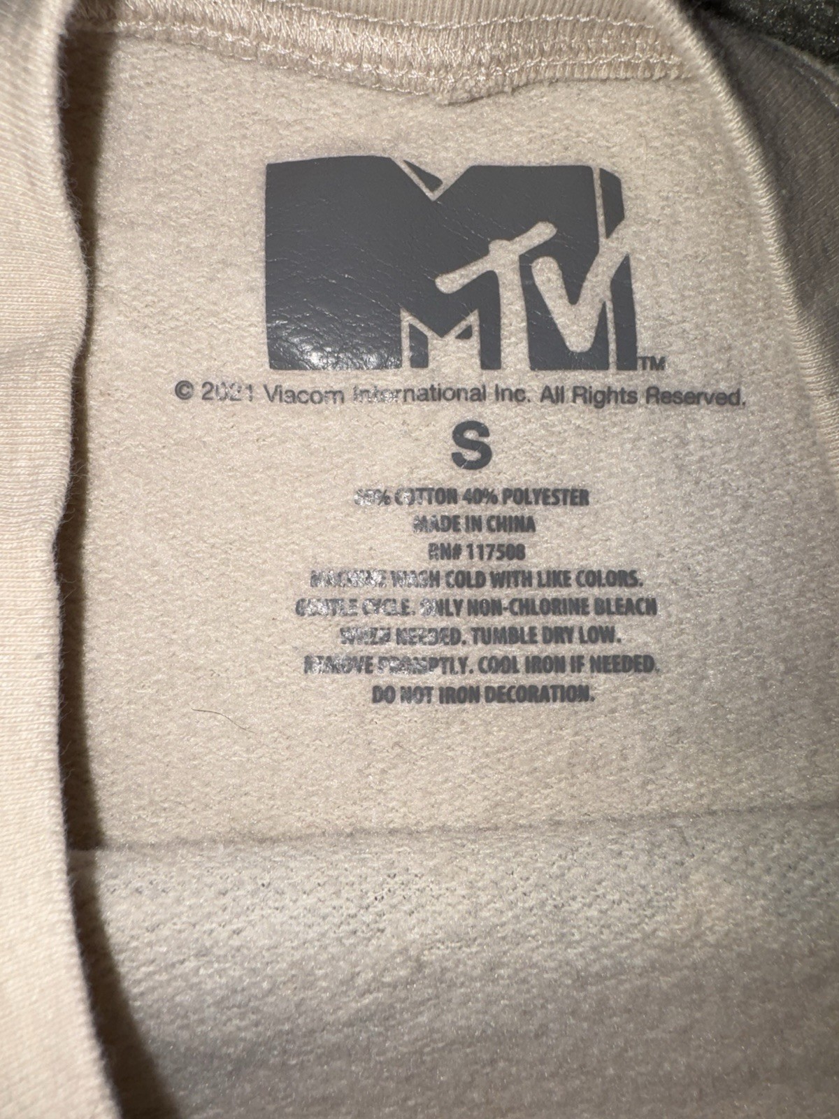 MTV 1981 Argyle Sweatshirt Double Striped Sleeves Beige Women’s Small