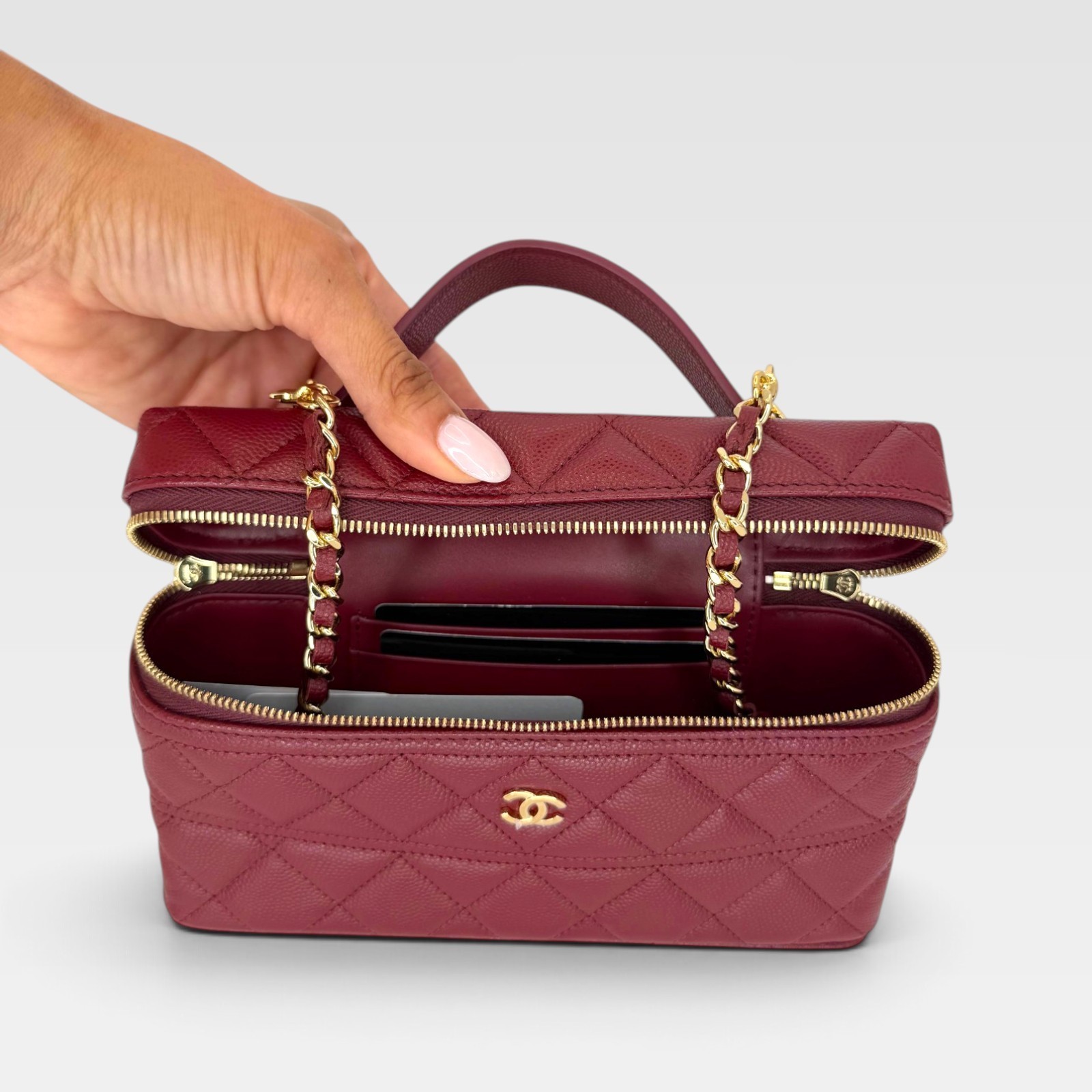Chanel Vanity with Chain Burgundy Caviar Calfskin Gold Hardware