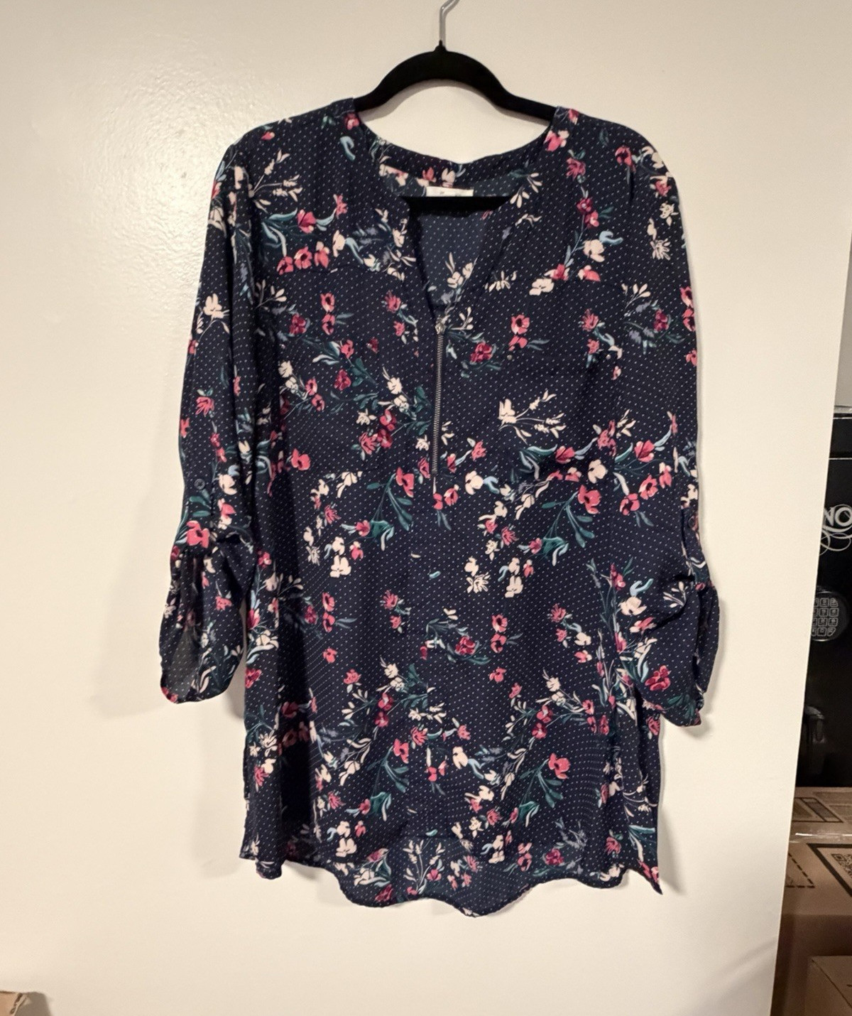 maurices Women Size 1X Blue Floral 3/4 Sleeve Zip Front Tunic Blouse