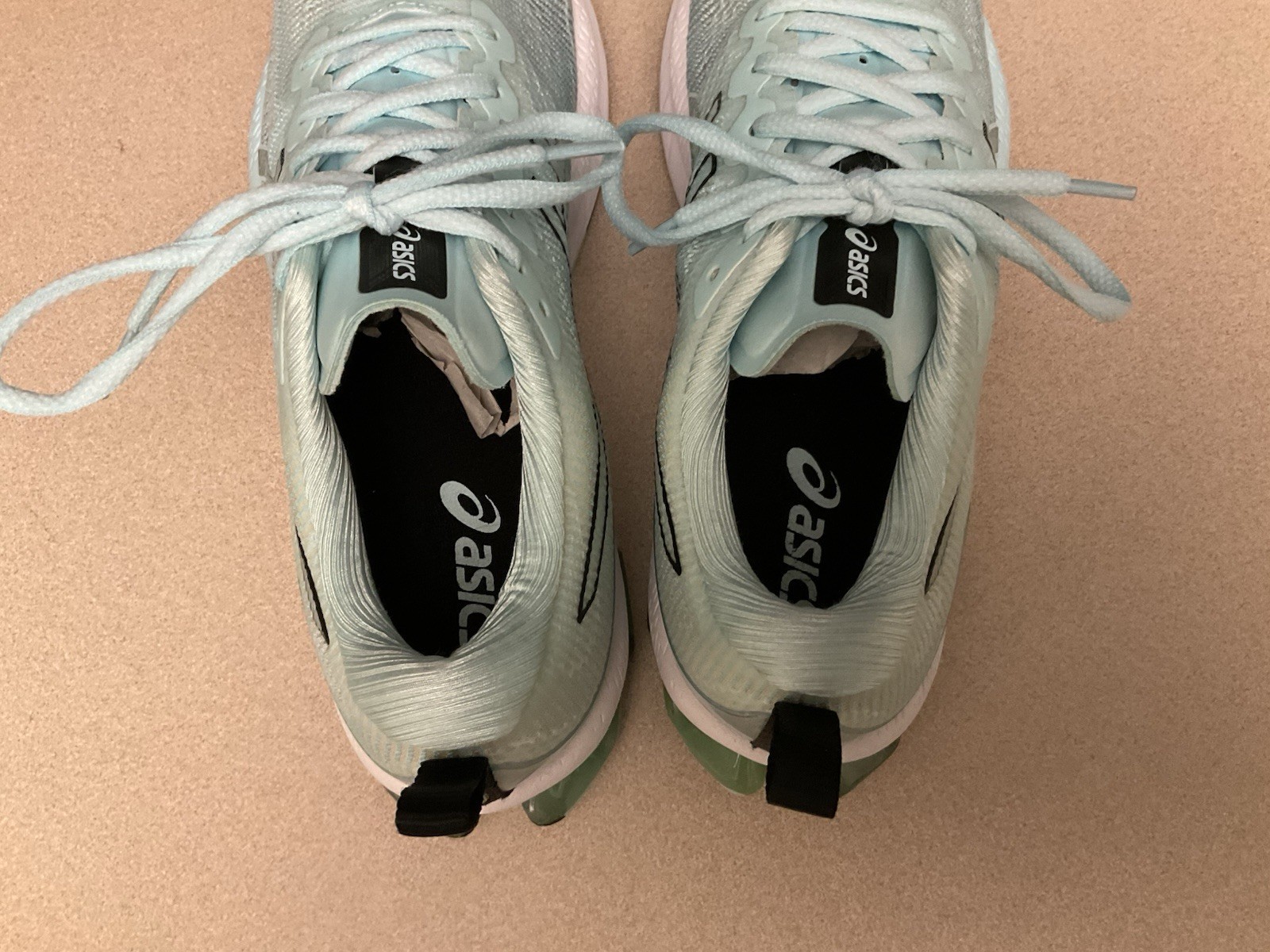Womens Asics Gel-Kinsei Blast LE Clear Blue/Black Running Shoes. Size 9.5. Nice!