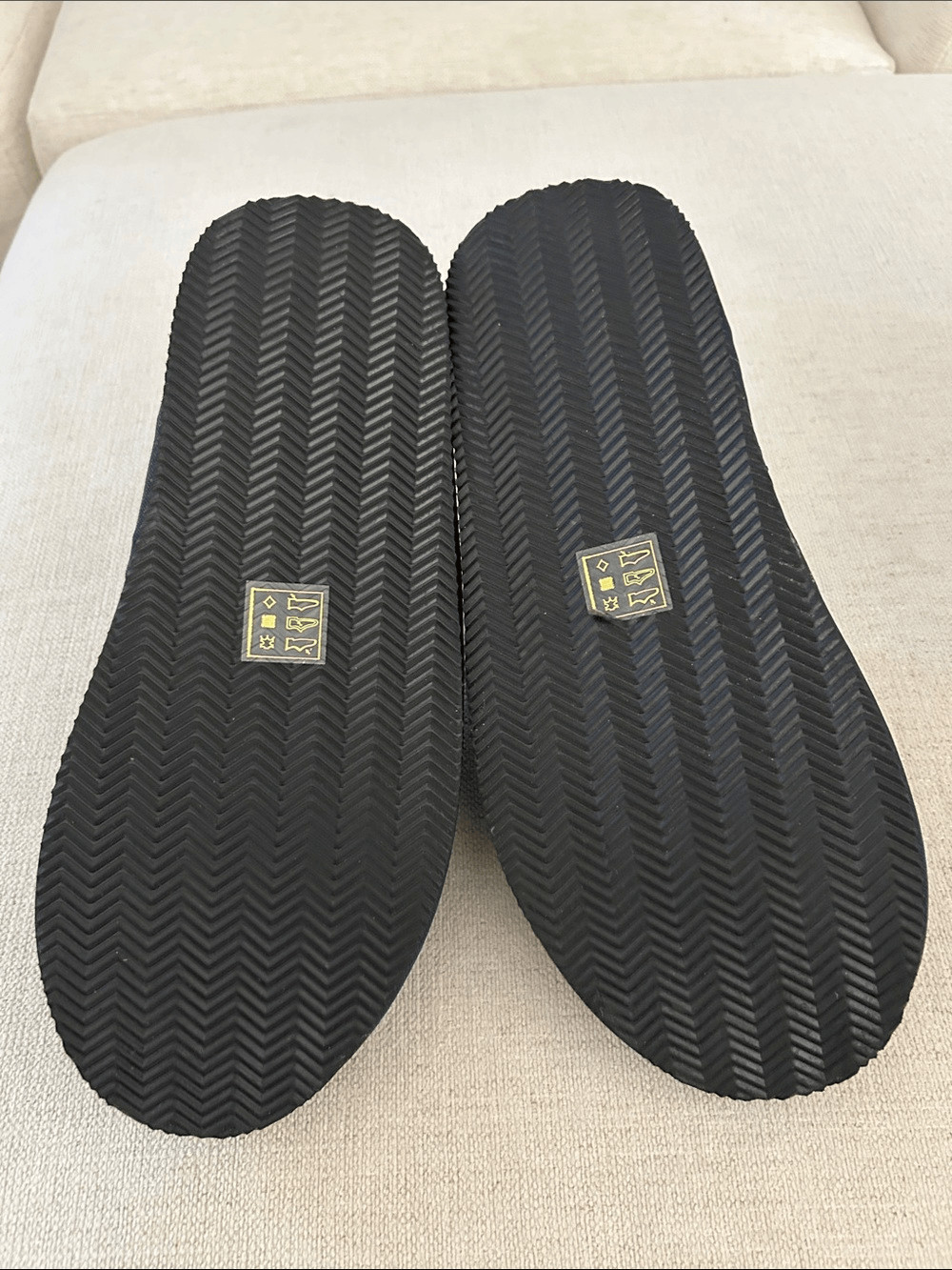 Brooks Brothers Men’s Blue B By Suede Slippers, Size 11, NWOT