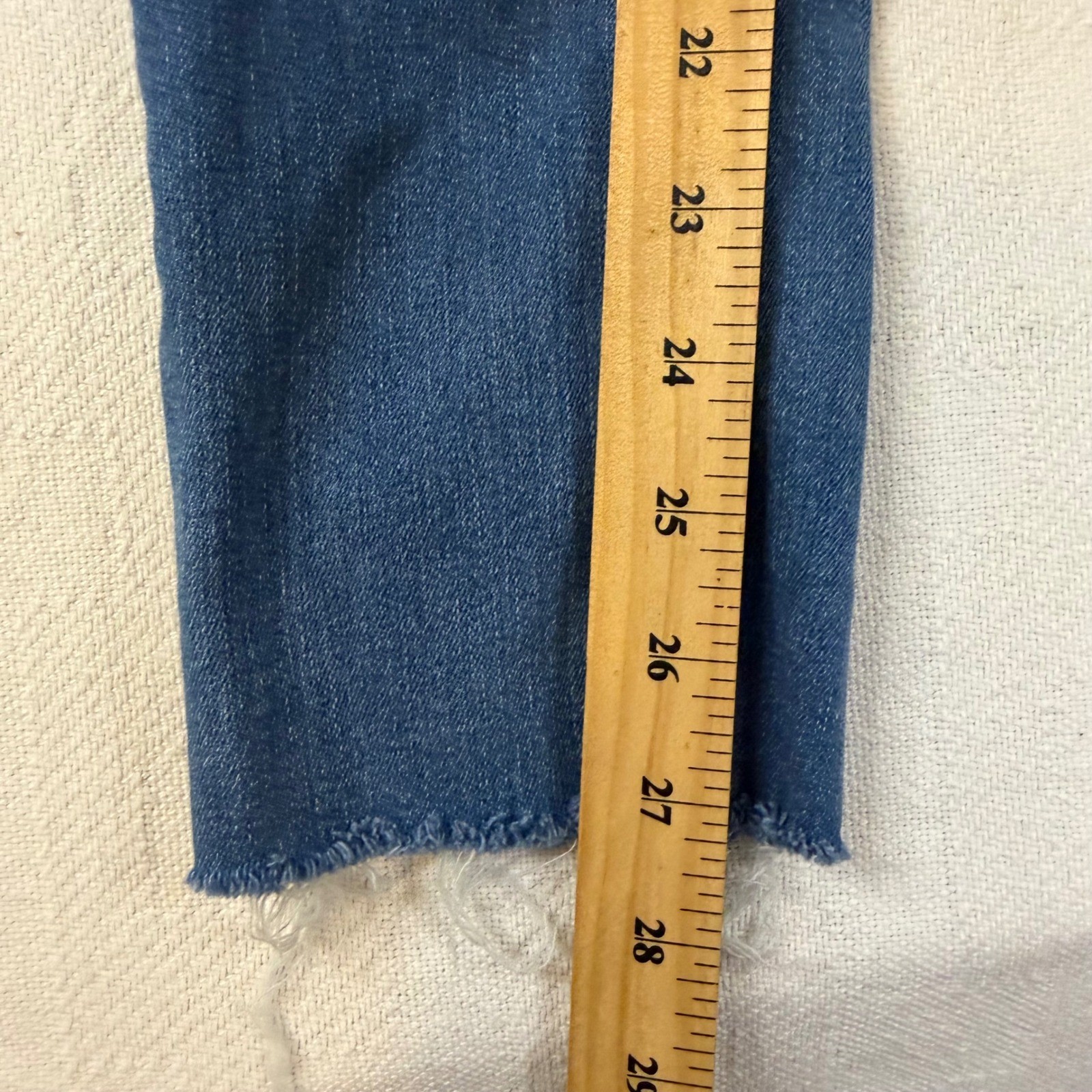 Universal Thread High Rise Skinny Jeans Blue Medium Wash Raw Hem Size 2/26R