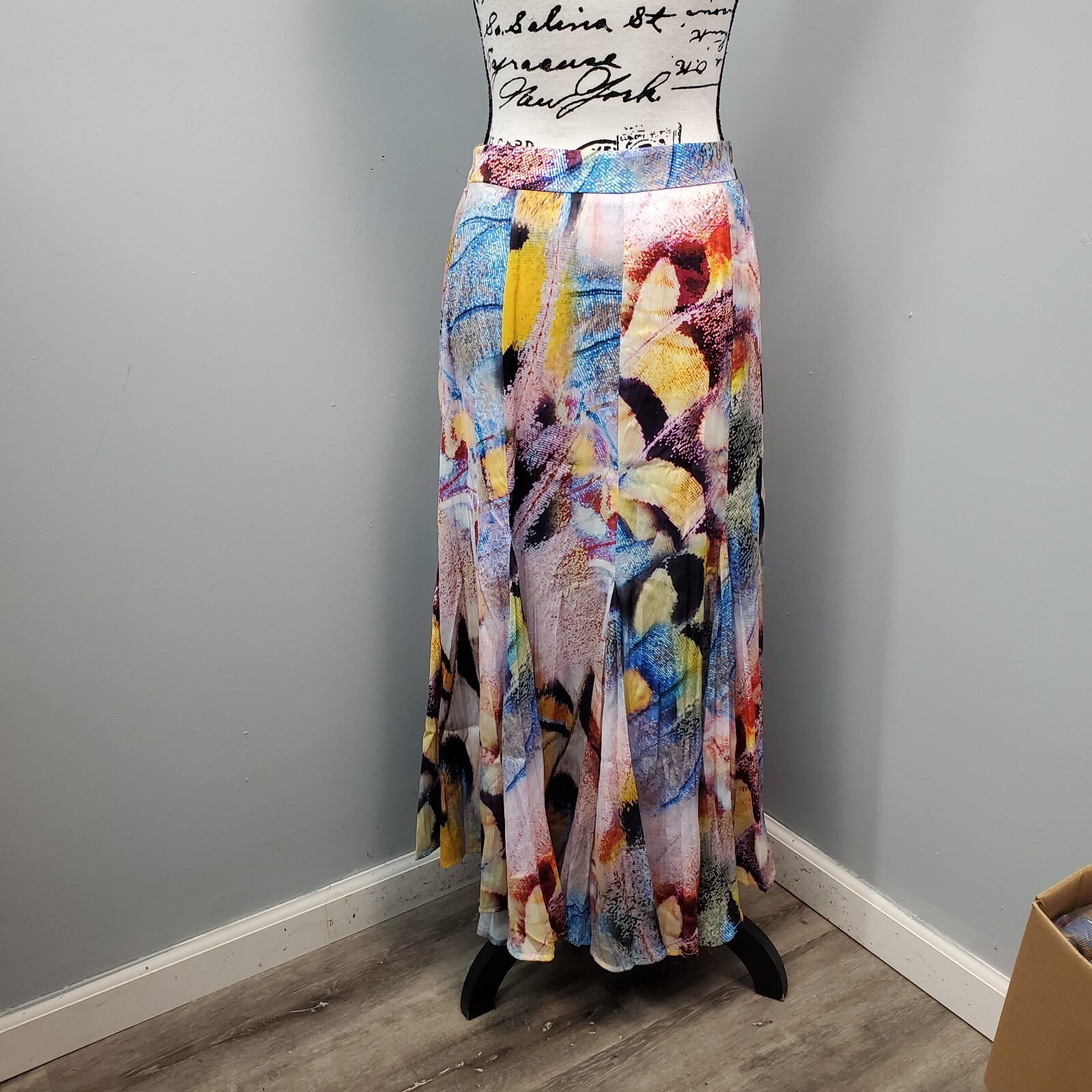 Anthropologie Maxi Skirt Women’s 6 Multi Watercolor Art Lined Swing Hem Side Zip