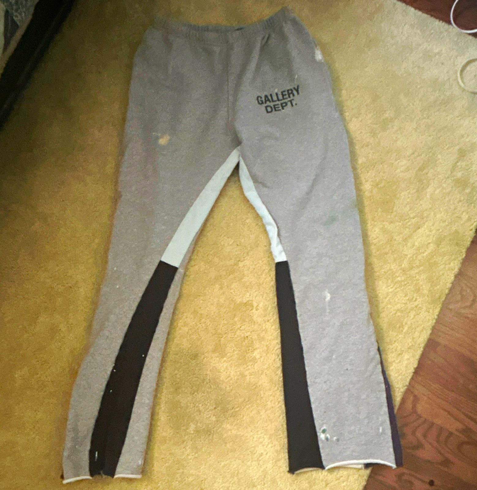 Gallery Dept. Men’s DÉPT LOGO PAINTED SWEATPANT FLARE