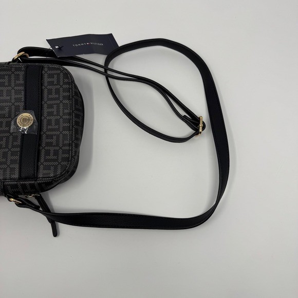 NWT Tommy Hilfiger Crossbody Monogram Logo Gray Women’s Bag 8×6.75×2.25