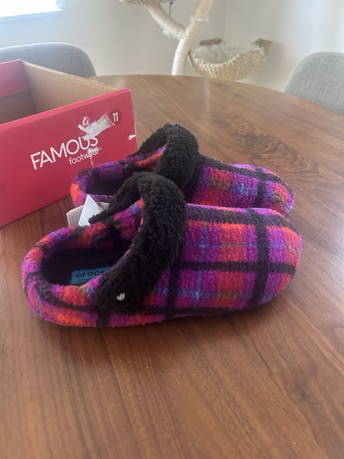 Crocs Classic Cozzzy Plaid Slipper-US Women’s size 11 Men’s size 9- NWT